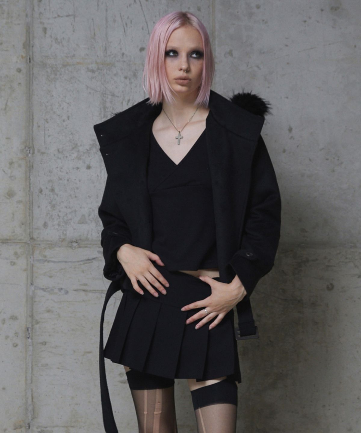 분트(VOONT) Double Hood Shearling Cropped Coat (BLACK)