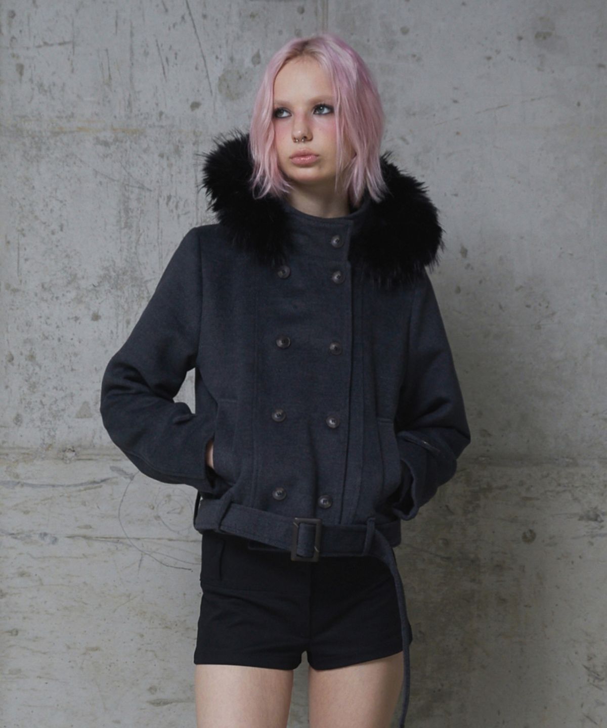 분트(VOONT) Double Hood Shearling Cropped Coat (CHARCOAL)
