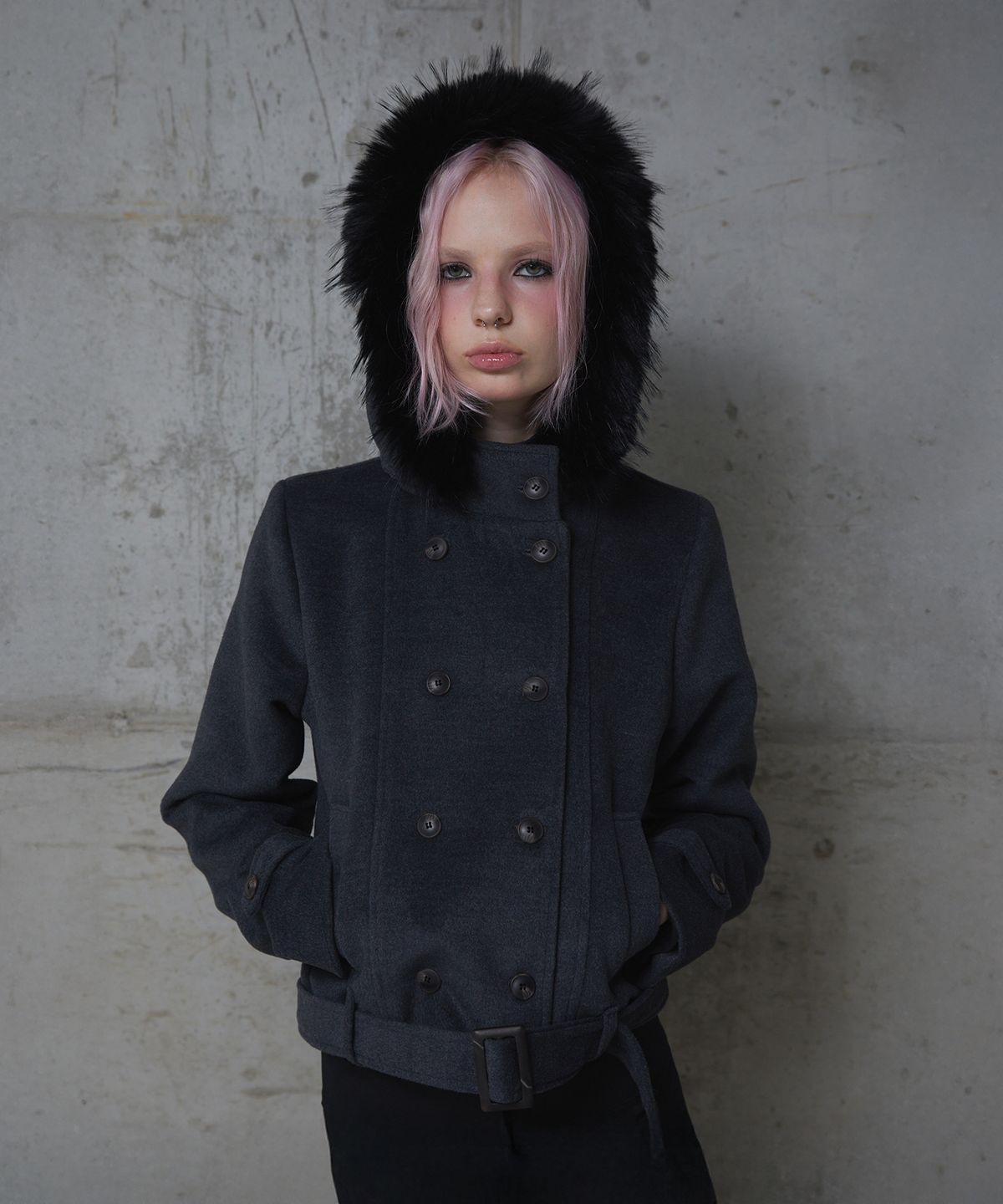 분트(VOONT) Double Hood Shearling Cropped Coat (CHARCOAL)