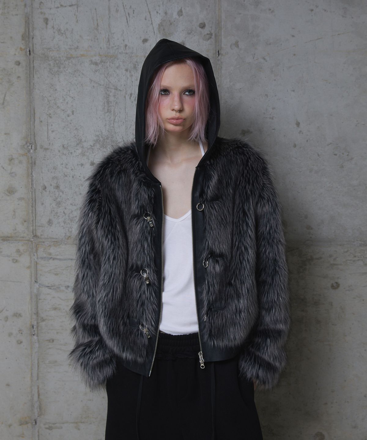 분트(VOONT) Fuzzy Leather Fur Hood Zip-Up (GRAY)