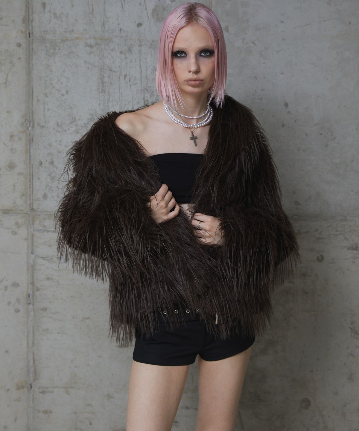 분트(VOONT) Reversible Shearling Mustang Coat (BROWN)