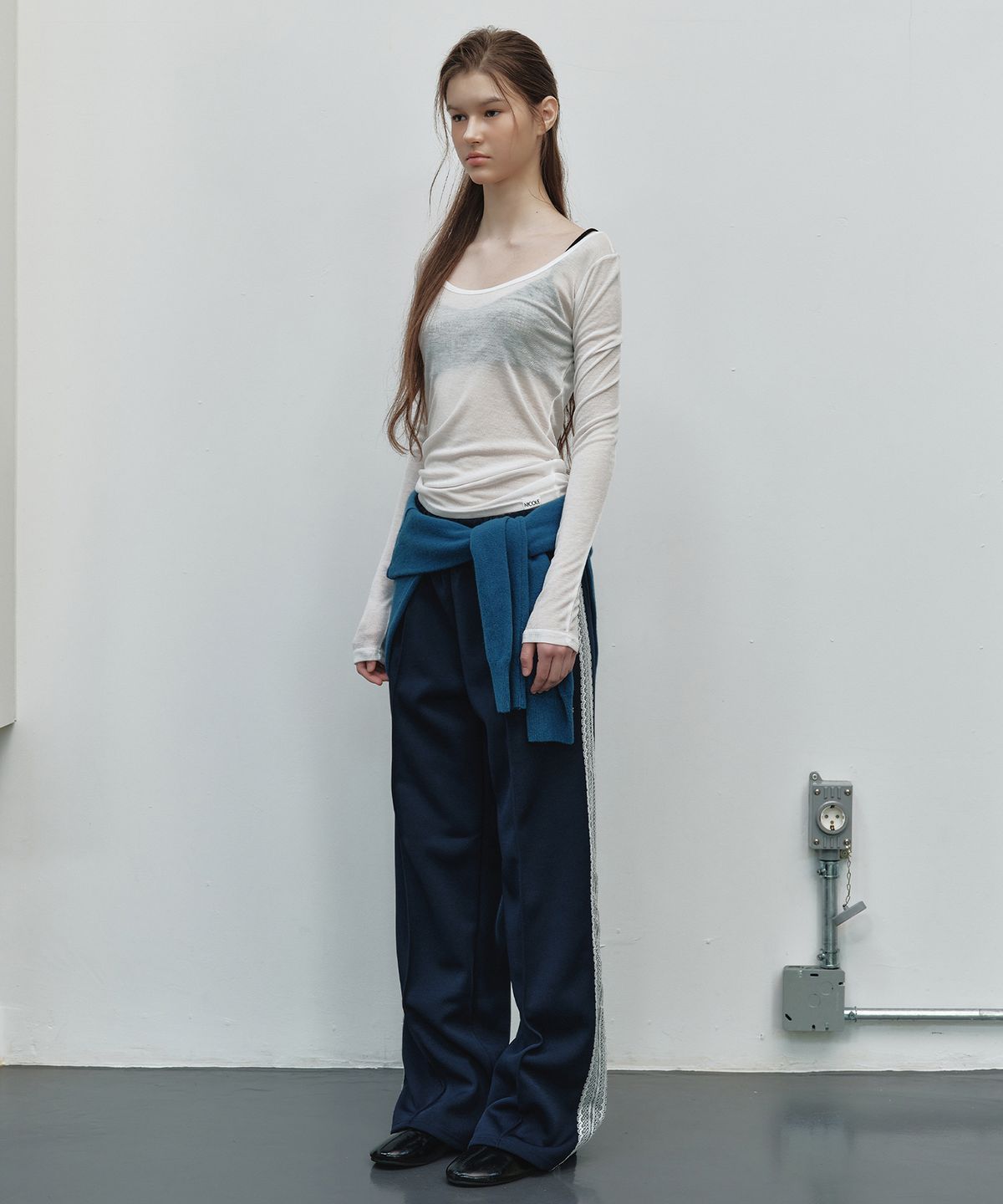 닉앤니콜(NICK&NICOLE) LACE LINE WIDE PANTS_NAVY