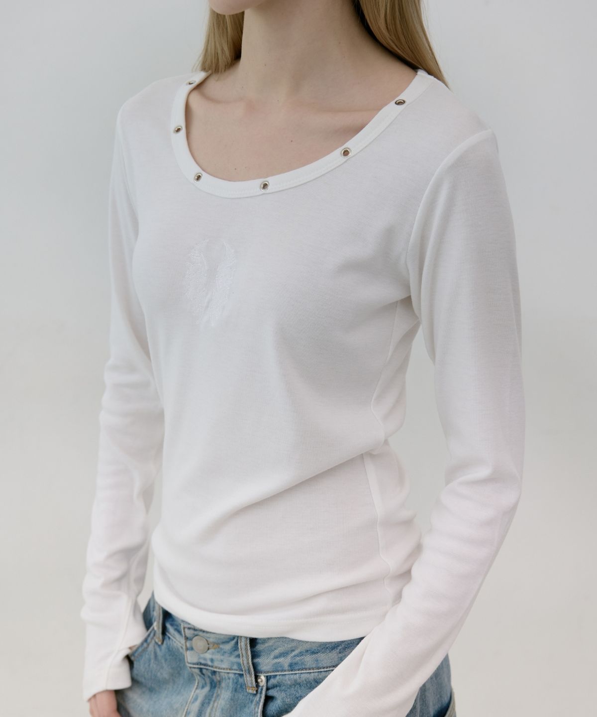 레킴(LEKIM) LWE EYELET LONG SLEEVE (화이트)