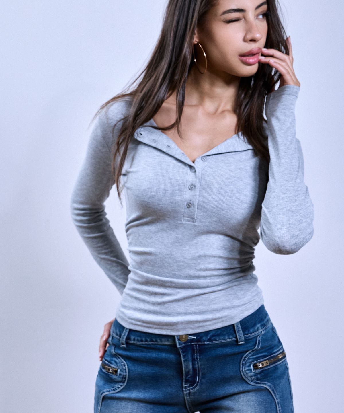 쿨시스(COOLSIS) CS SHIRRING HENLEY BUTTON TOP-079 (GREY)