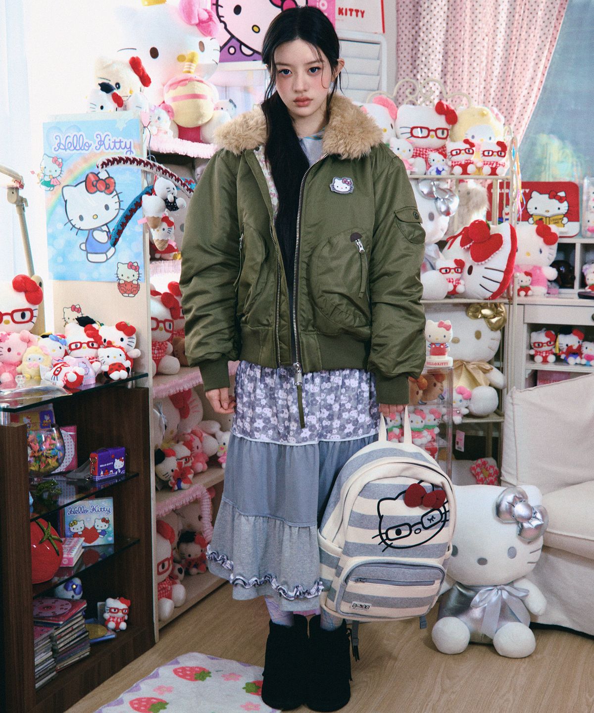 에이이에이이(AEAE) HELLO KITTY FACE BACKPACK [STRIPE]