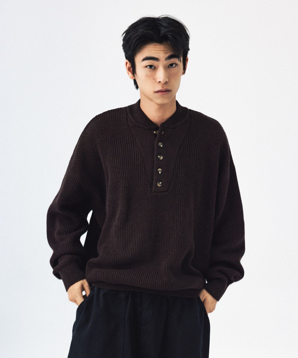 앵글런(ANGLAN) Military Button Knit Pullover - Brown