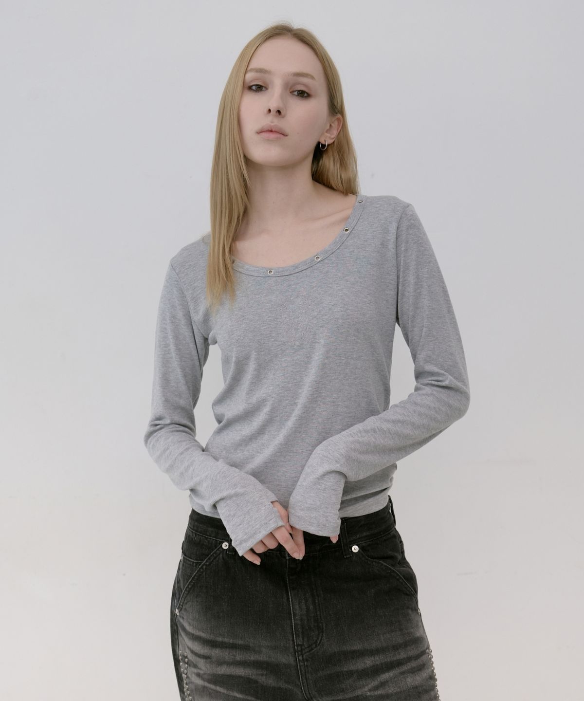 레킴(LEKIM) LWE EYELET LONG SLEEVE (그레이)