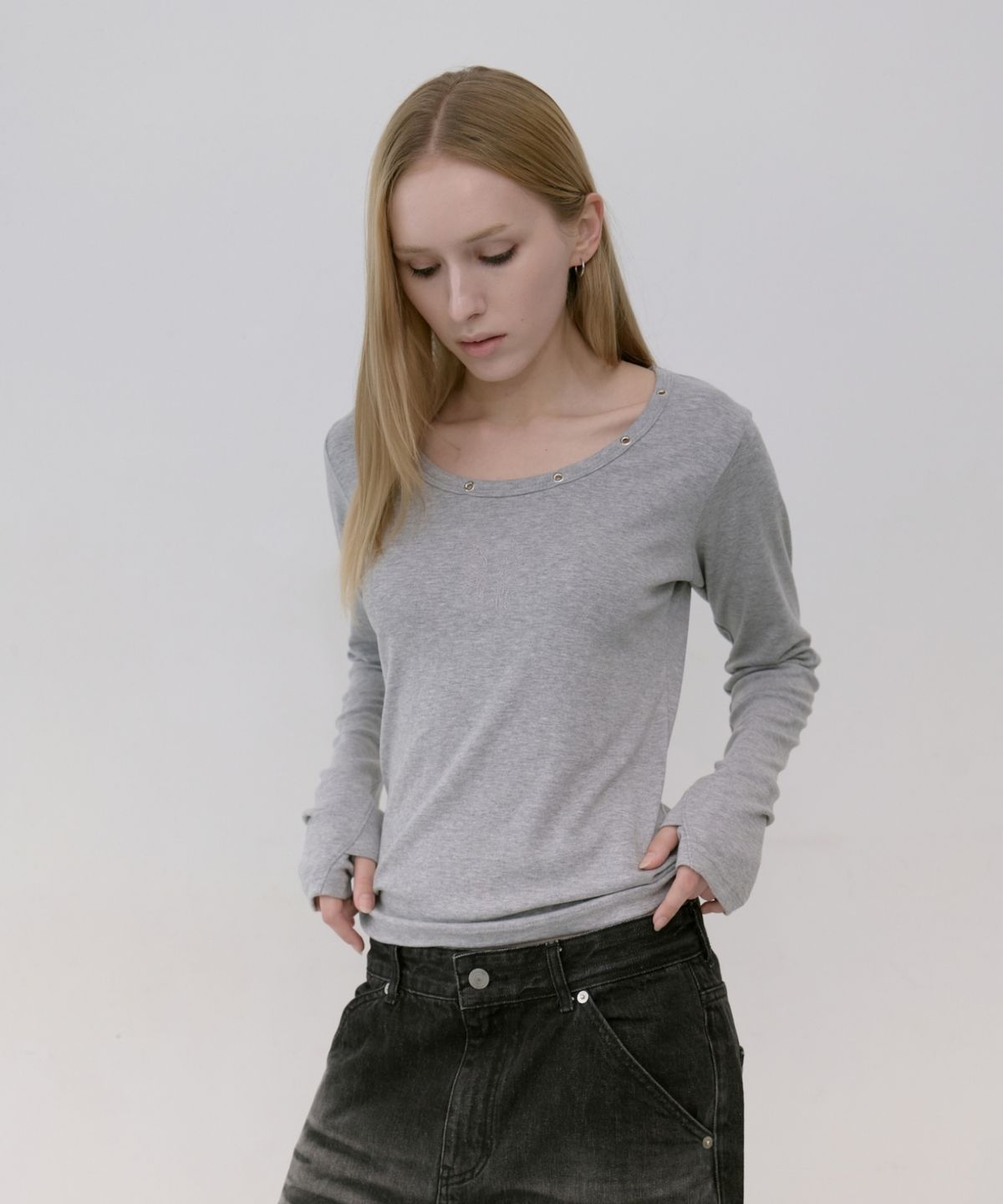 레킴(LEKIM) LWE EYELET LONG SLEEVE (그레이)