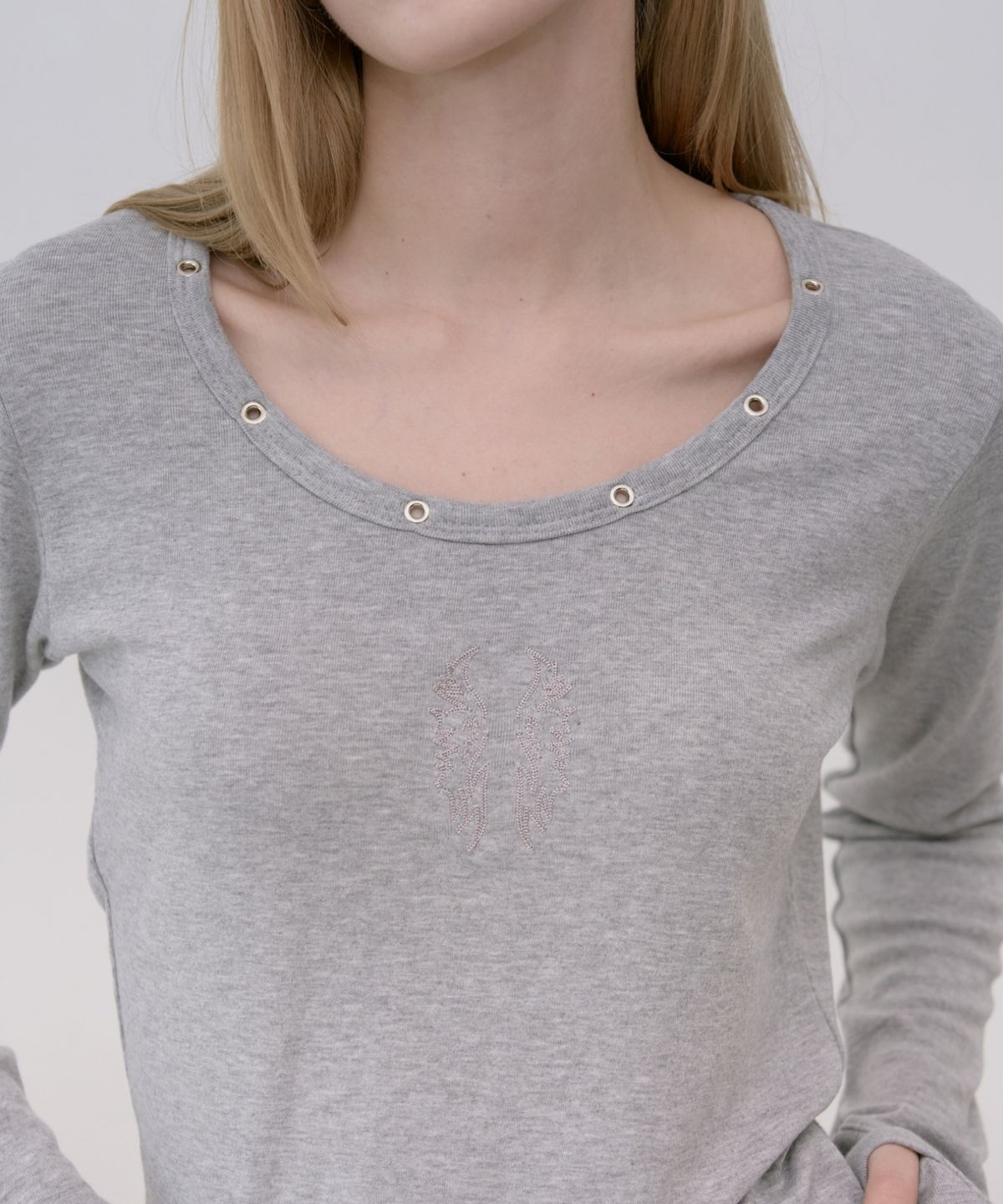 레킴(LEKIM) LWE EYELET LONG SLEEVE (그레이)