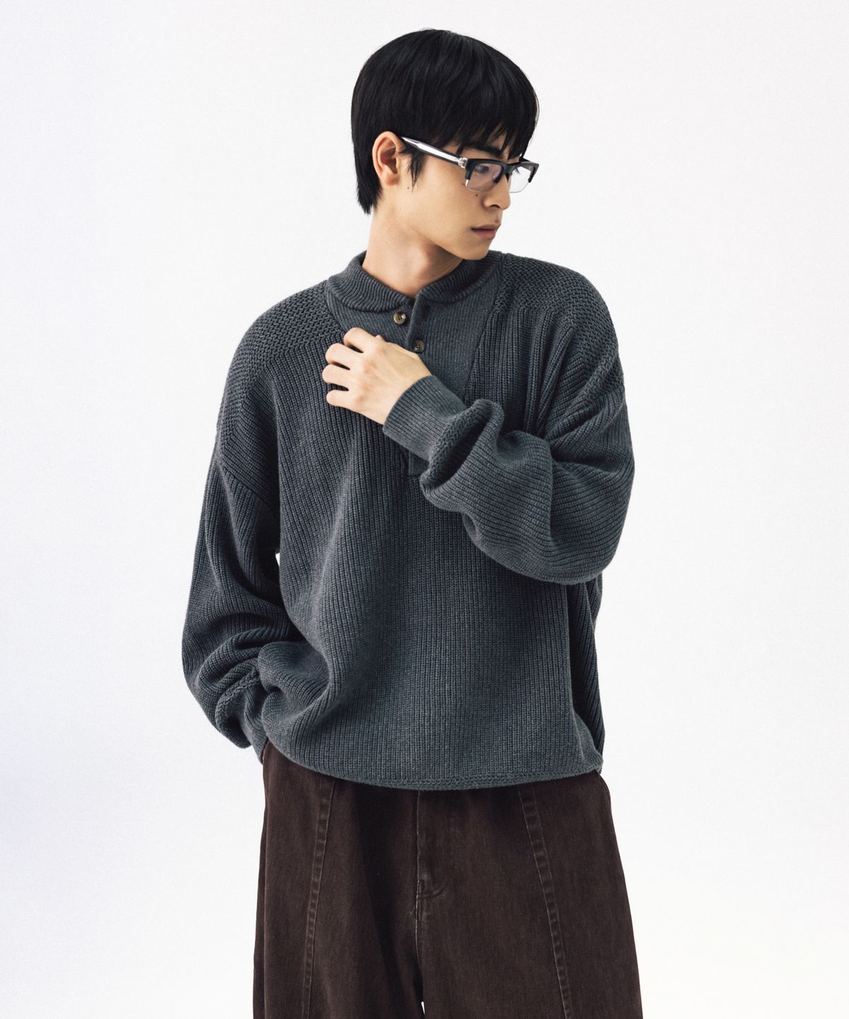 앵글런(ANGLAN) Military Button Knit Pullover - Charcoal