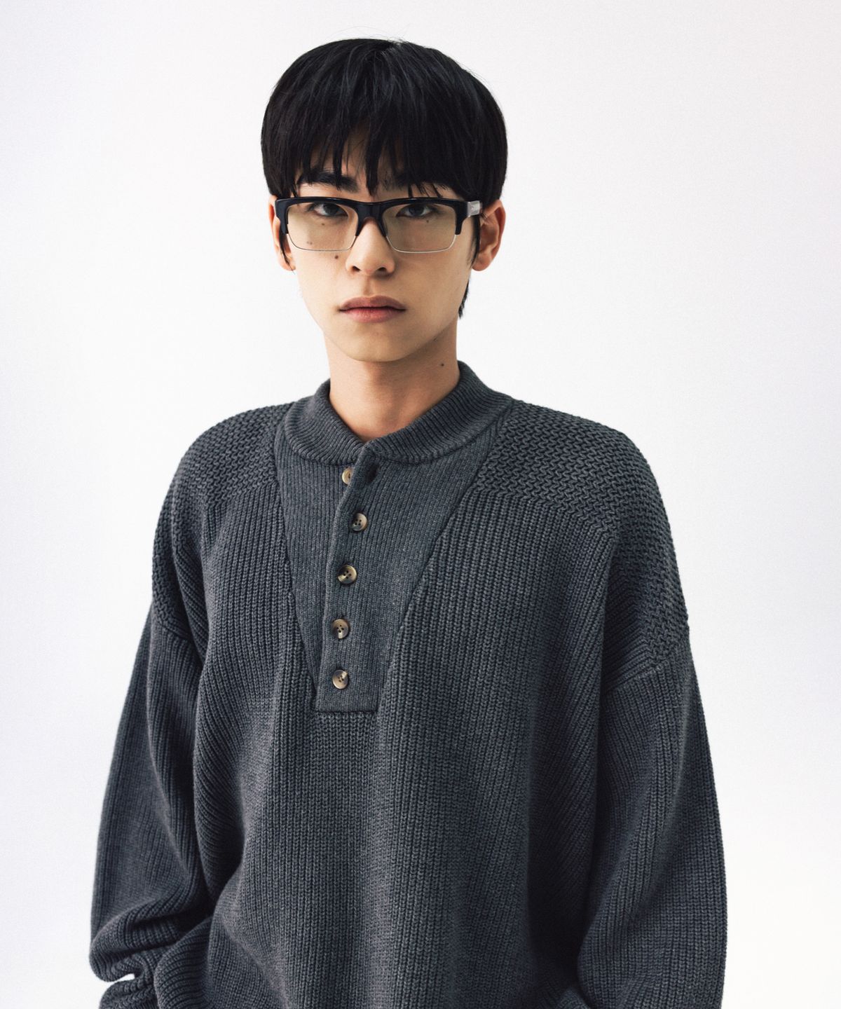 앵글런(ANGLAN) Military Button Knit Pullover - Charcoal