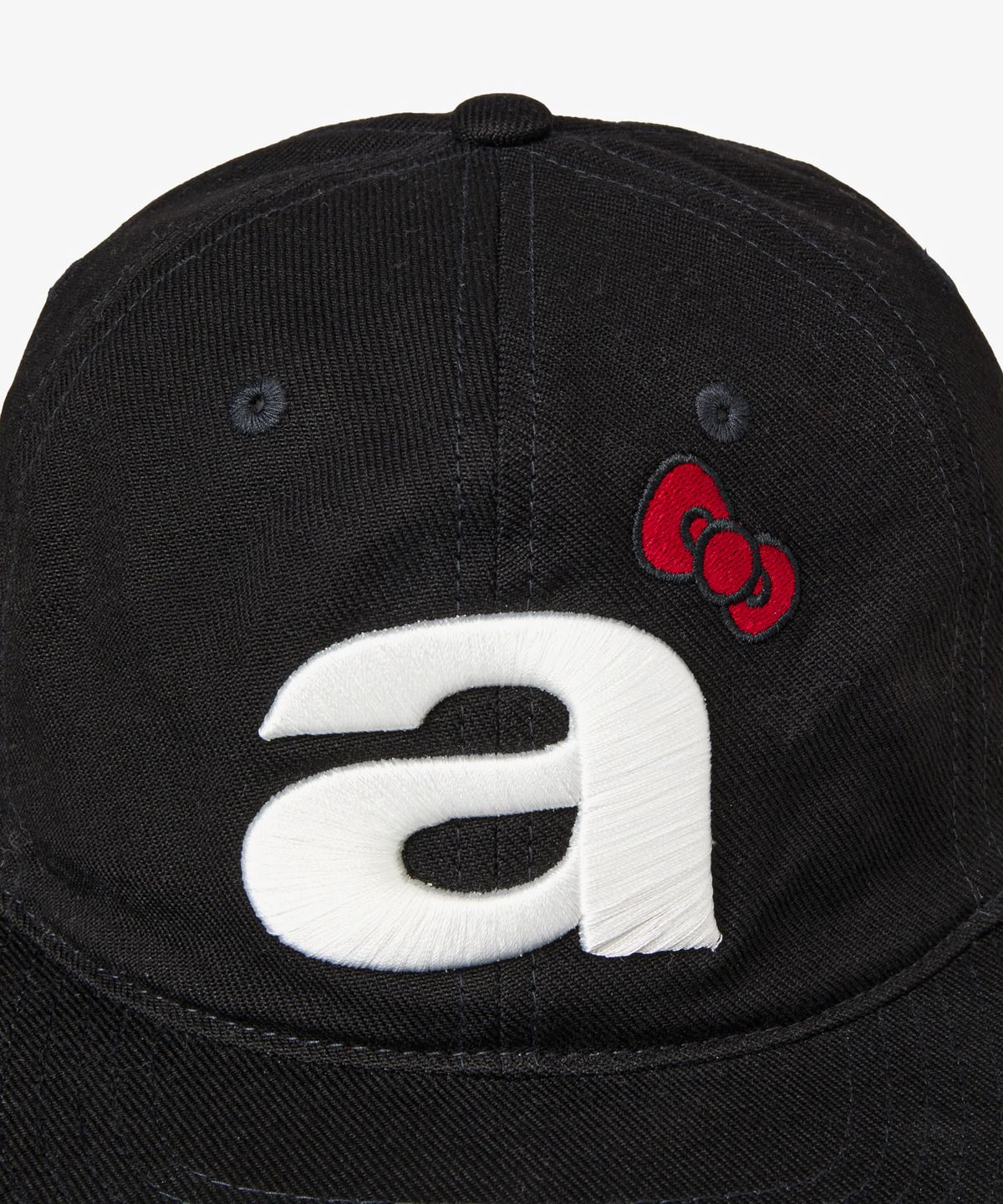 에이이에이이(AEAE) HELLO KITTY ON MY WAY TO DANIEL STAR CAP [BLACK]