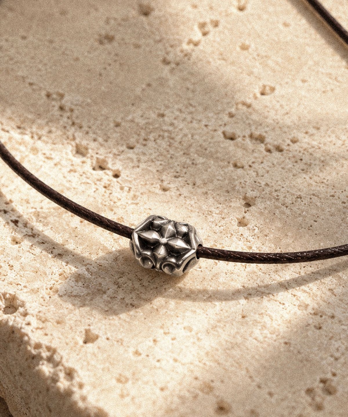 헬리오스(HELIOS) AXIS NECKLACE #1 [BROWN]