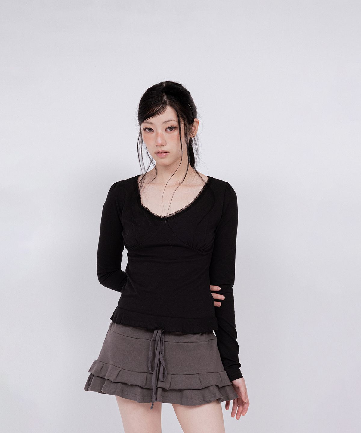 벨리아르(BELLIALEU) BELLA MINI SKIRT DARK GRAY