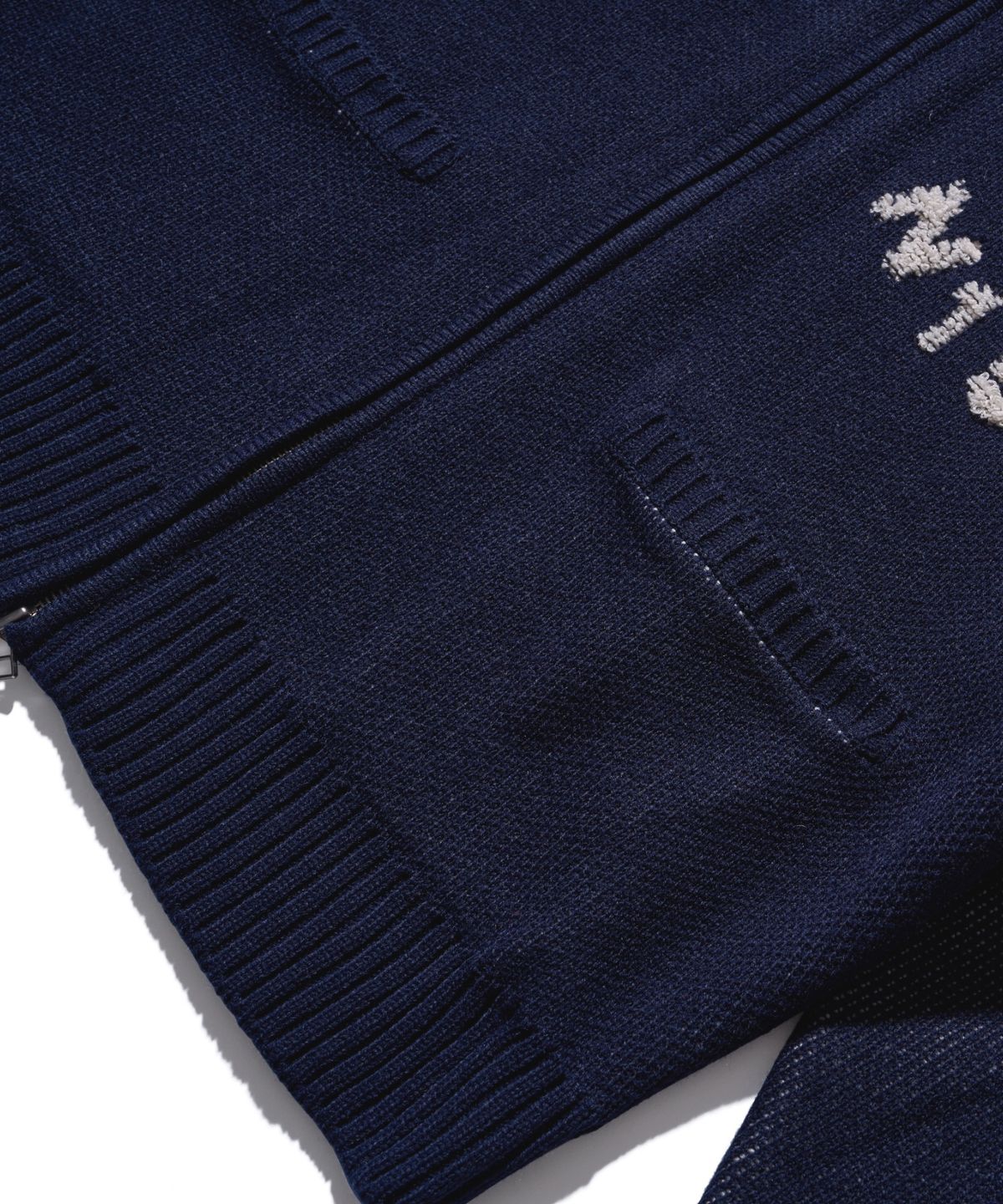 에이카화이트(AECA) AECA FLOWER BOUCLE ZIP UP KNIT (3color)