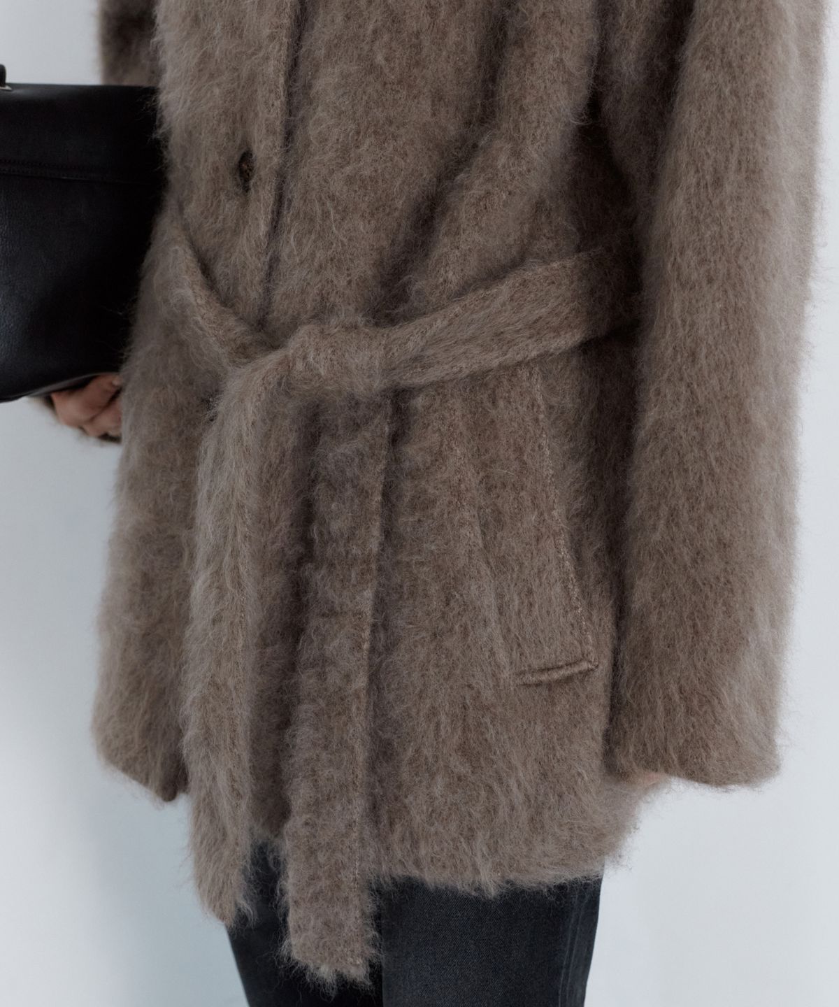 유라고(URAGO) Cashmere high neck belted half coat