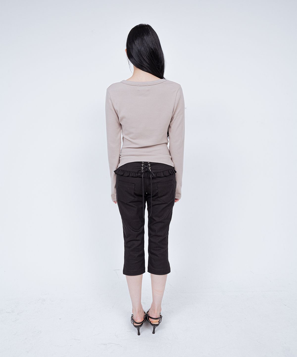 벨리아르(BELLIALEU) CELINE CAPRI PANTS BLACK