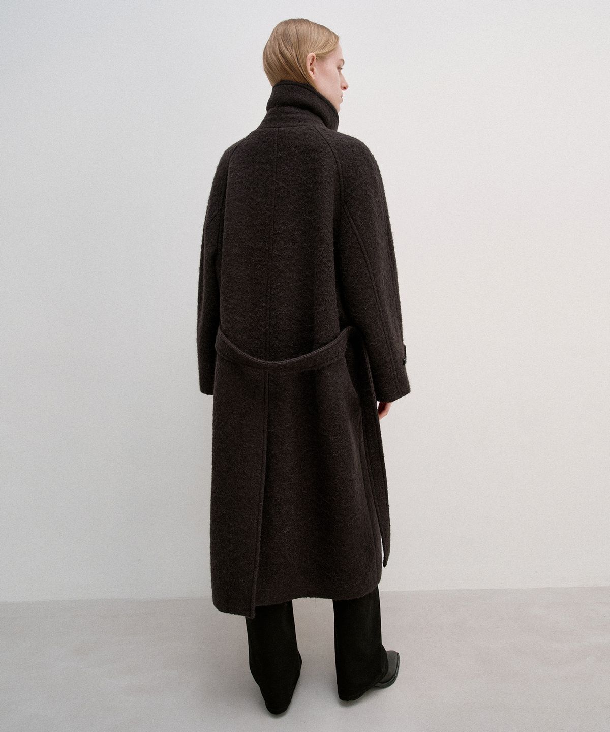 인사일런스 우먼(INSILENCE WOMEN) 알파카 오버사이즈드 로브 코트 DARK BROWN