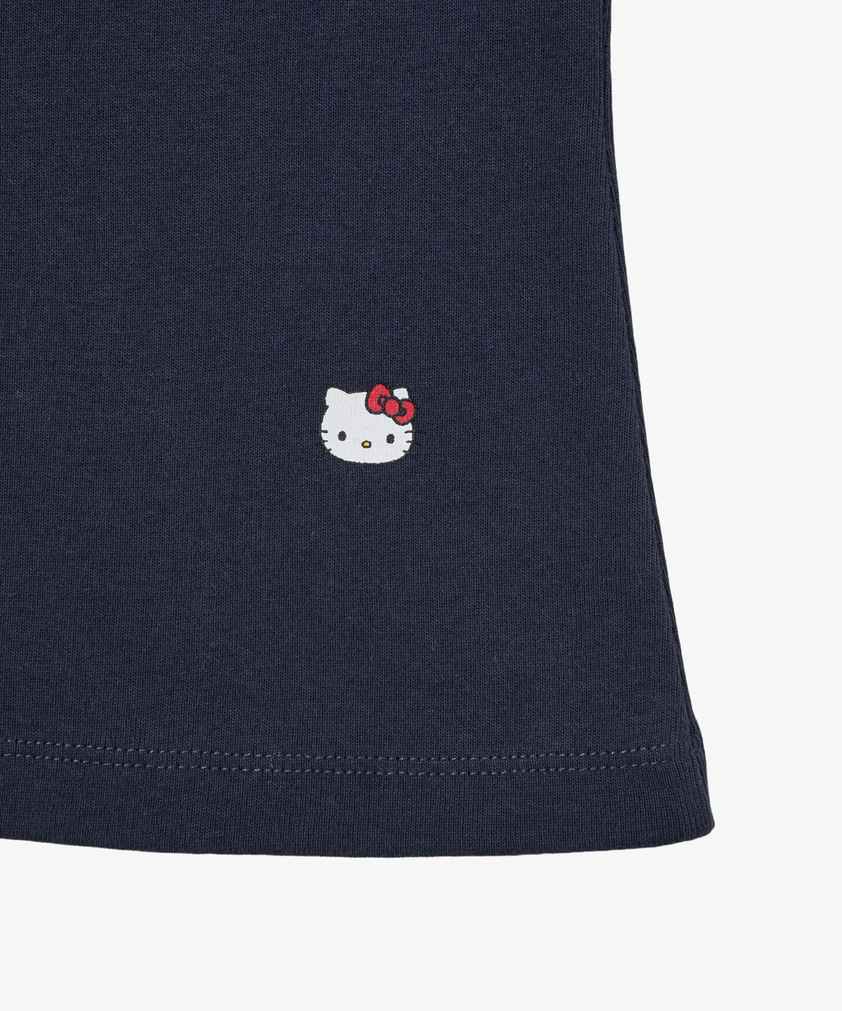 에이이에이이(AEAE) HELLO KITTY DOT SMALL LETTER TEE [NAVY]
