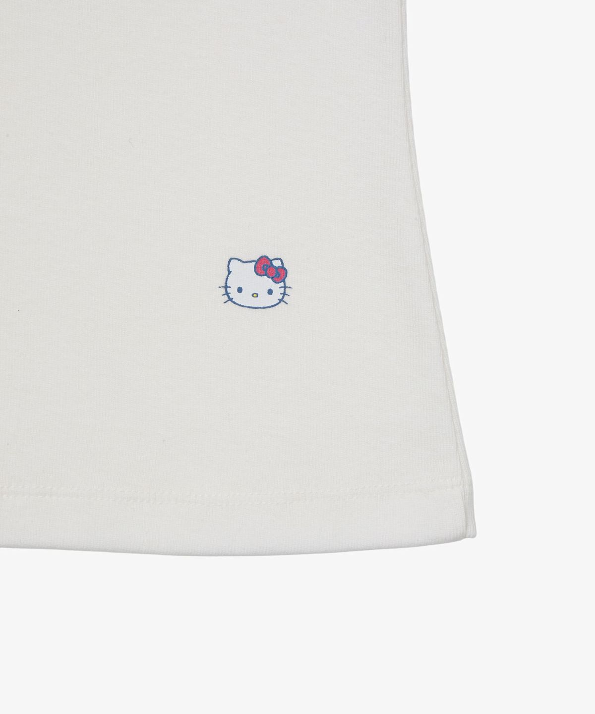 에이이에이이(AEAE) HELLO KITTY DOT SMALL LETTER TEE [WHITE]