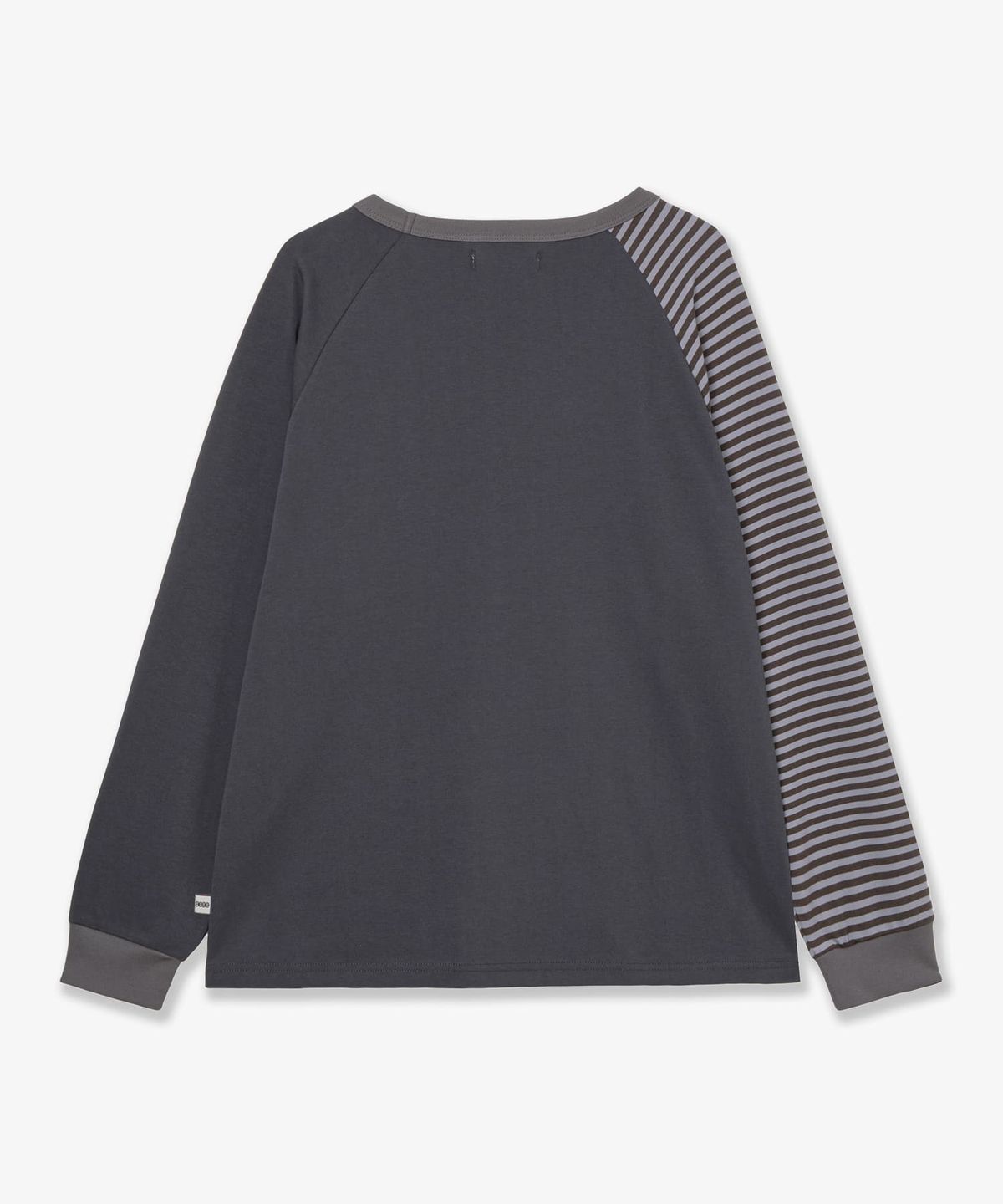 에이이에이이(AEAE) HELLO KITTY IN SUBWAY GRAPHIC RAGLAN TEE [CHARCOAL]