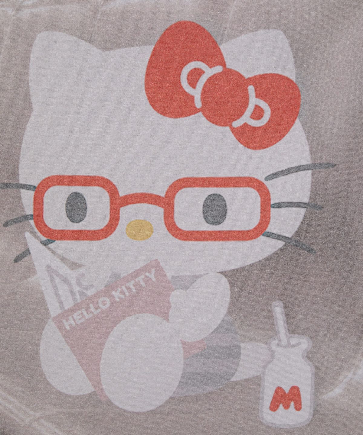 에이이에이이(AEAE) HELLO KITTY IN SUBWAY GRAPHIC RAGLAN TEE [CHARCOAL]