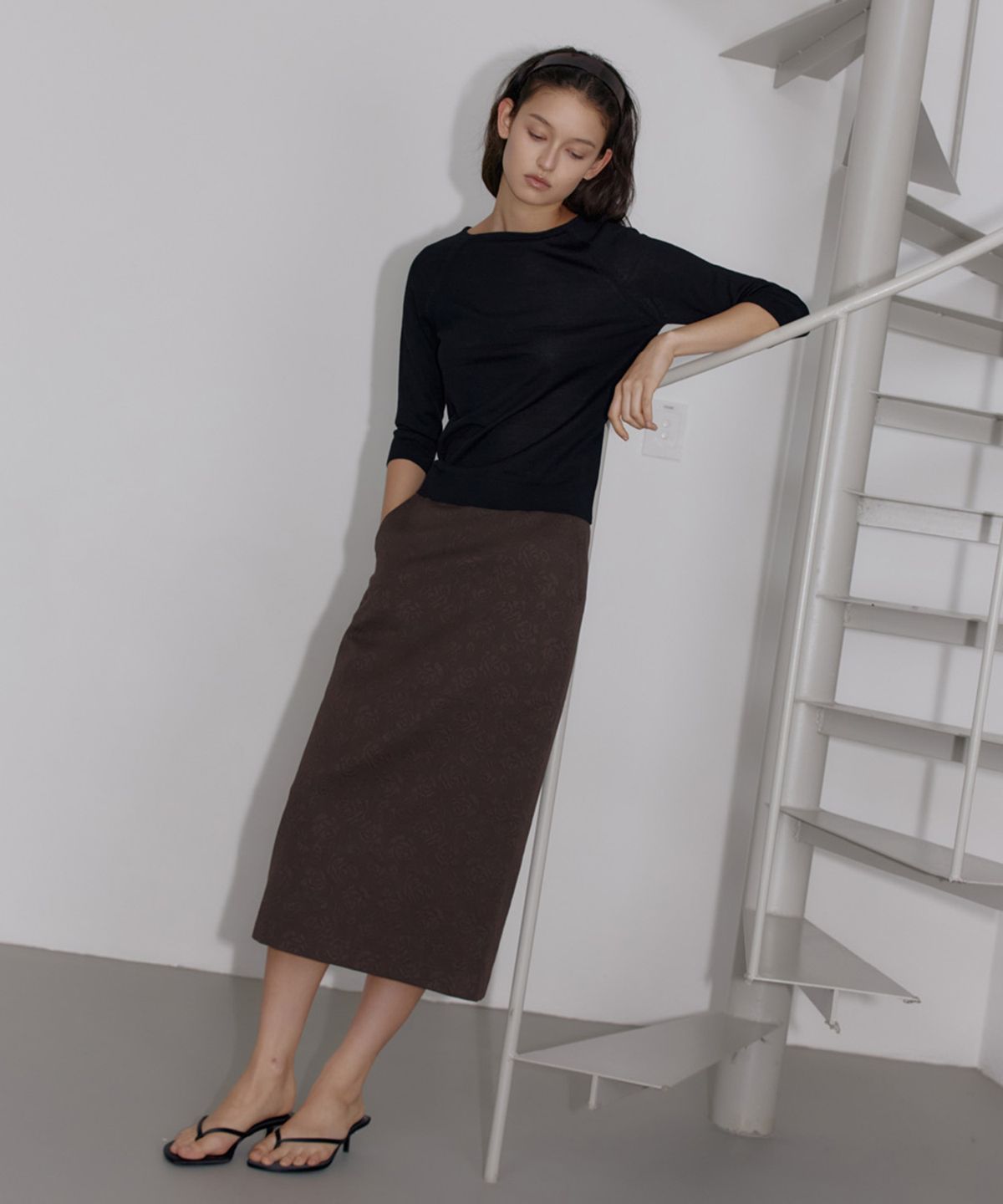 닌닛(NINNIT) Wool boat neck mid sleeve knit (BLACK)