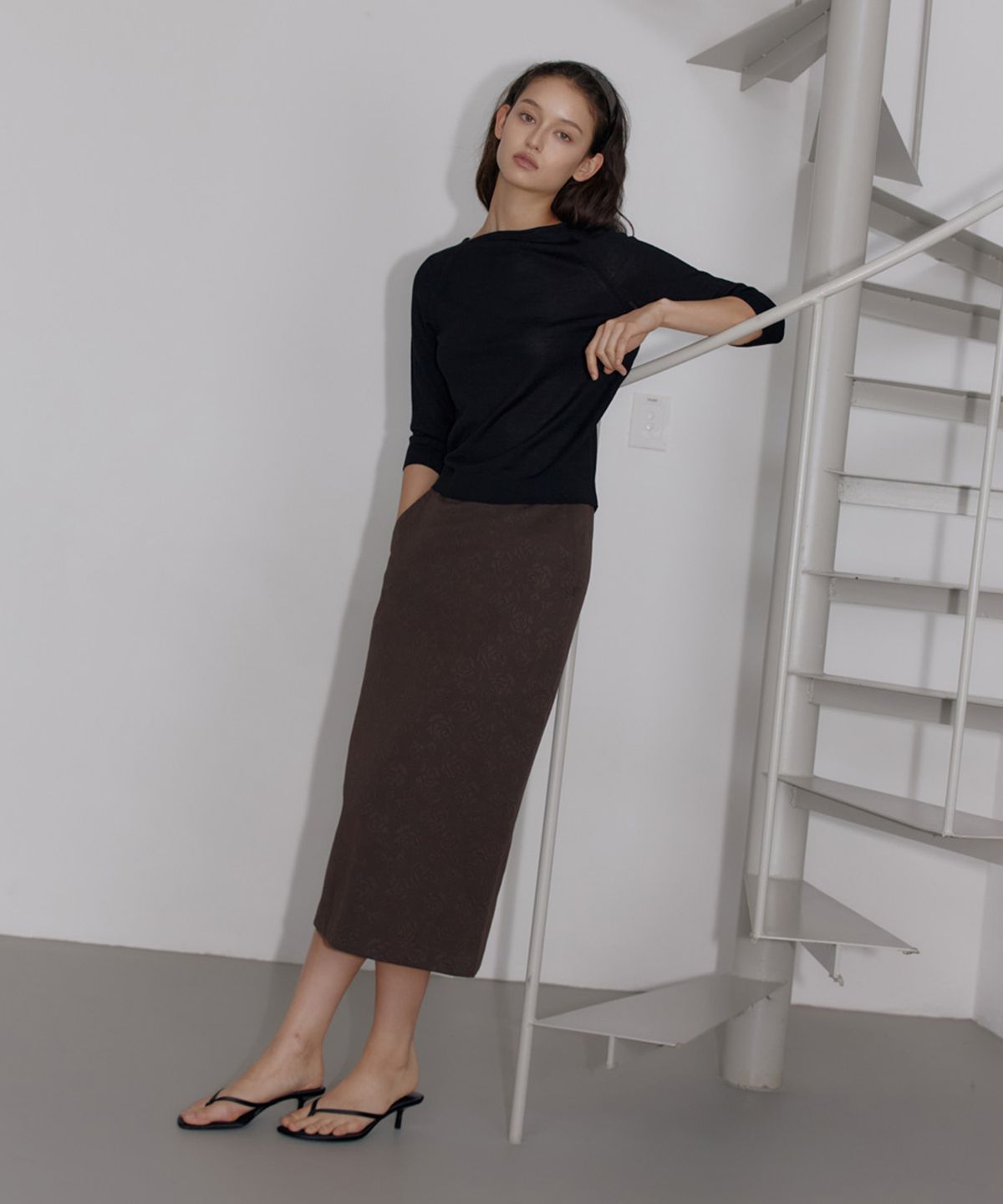 닌닛(NINNIT) Wool boat neck mid sleeve knit (BLACK)