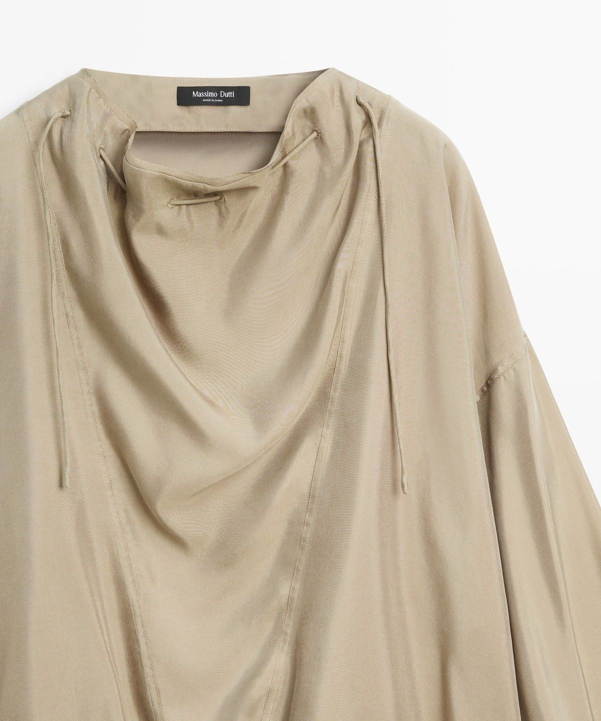 마시모두띠(MASSIMO DUTTI) 드로스트링 넥 플루이드 블라우스