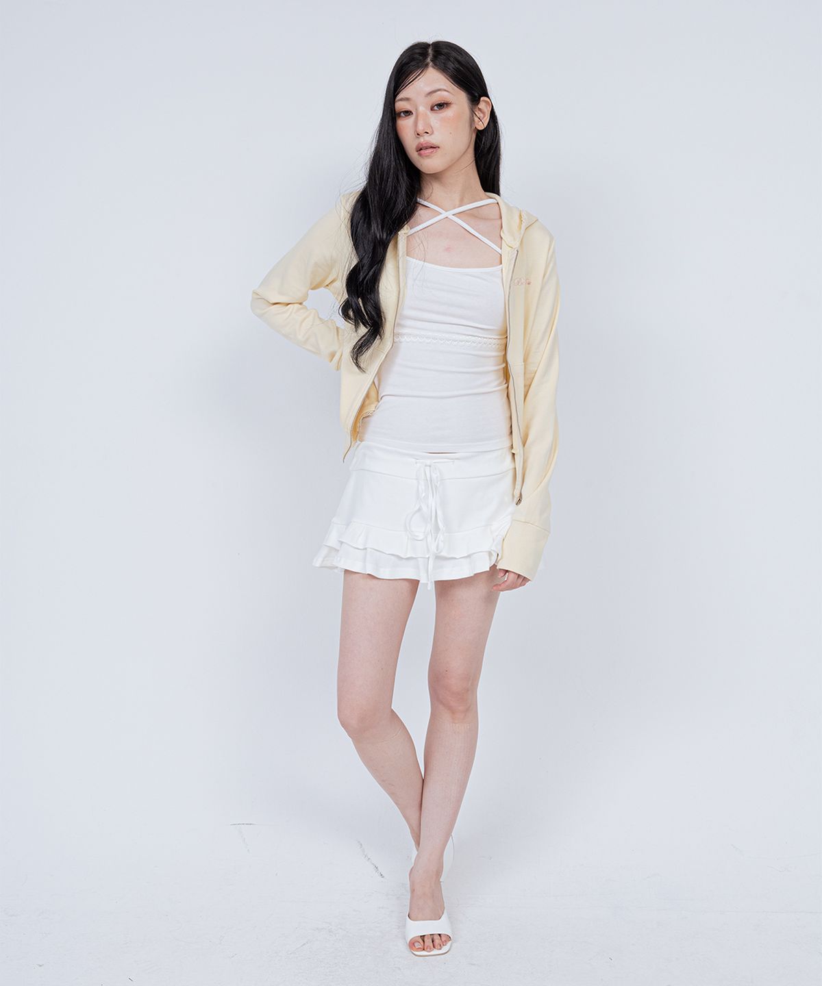 벨리아르(BELLIALEU) DOUBLE STRAP CROSS TANK WHITE