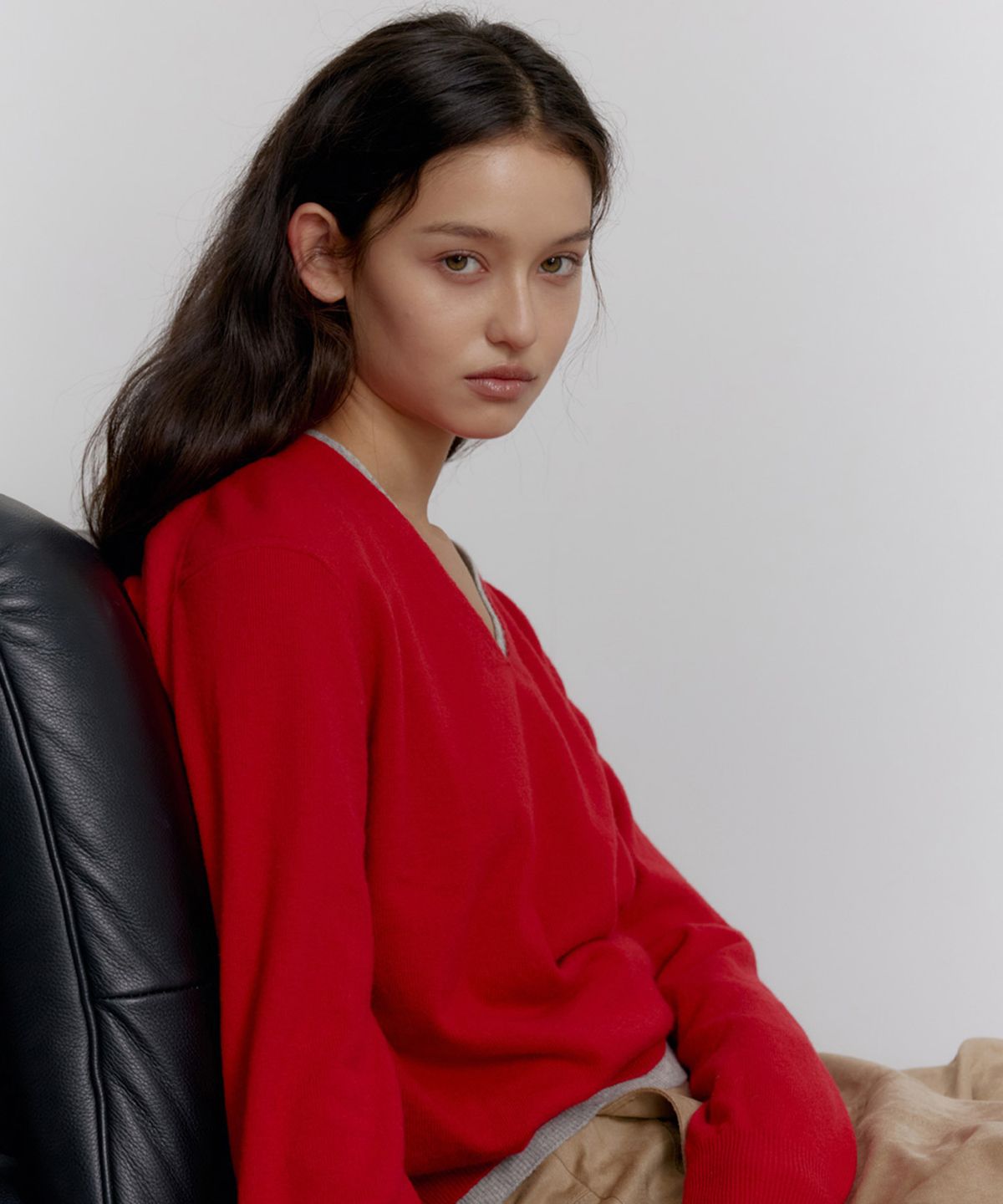 닌닛(NINNIT) Cashmere wool blended v-neck knit (RED)