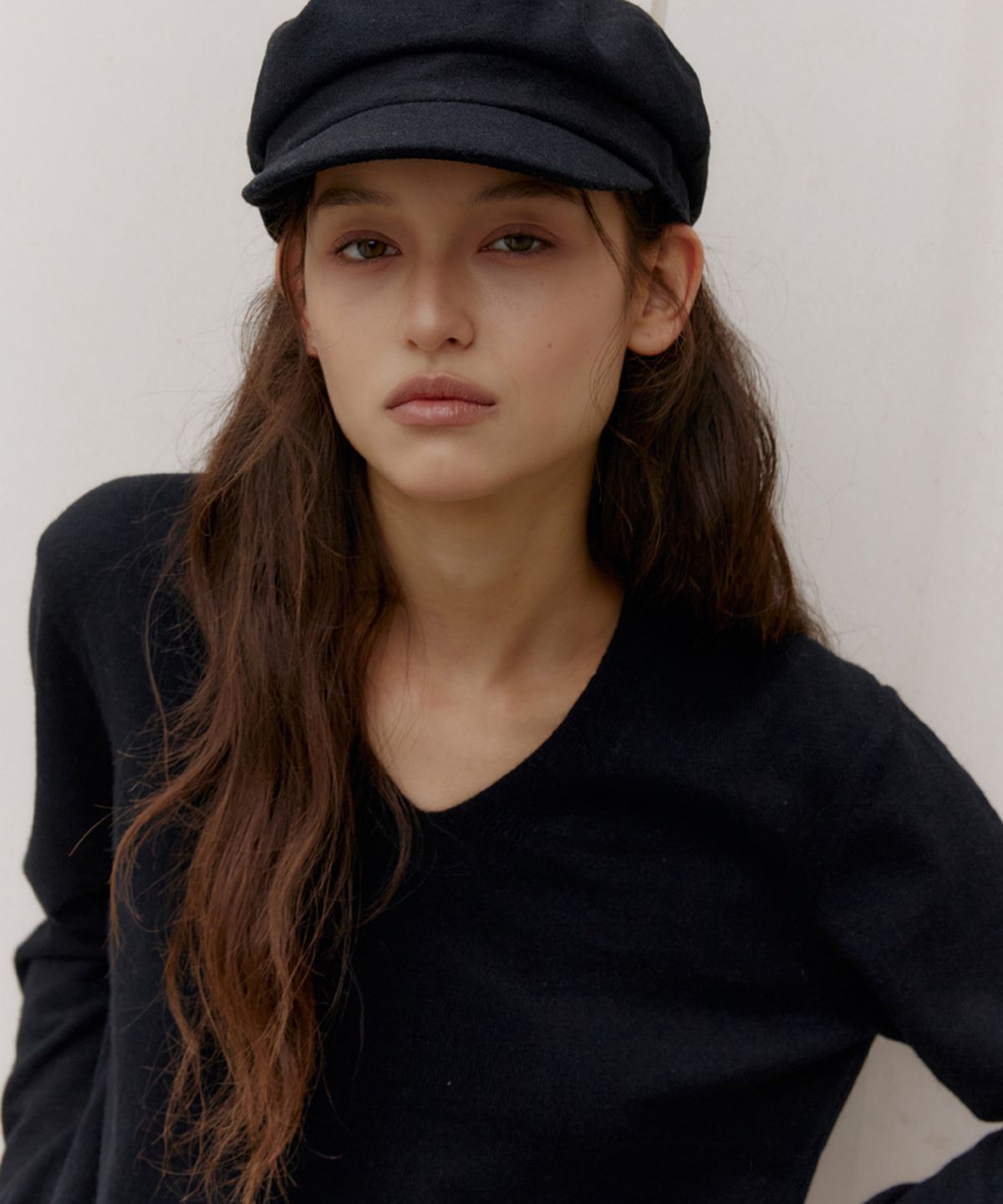 닌닛(NINNIT) Cashmere wool blended v-neck knit (BLACK)