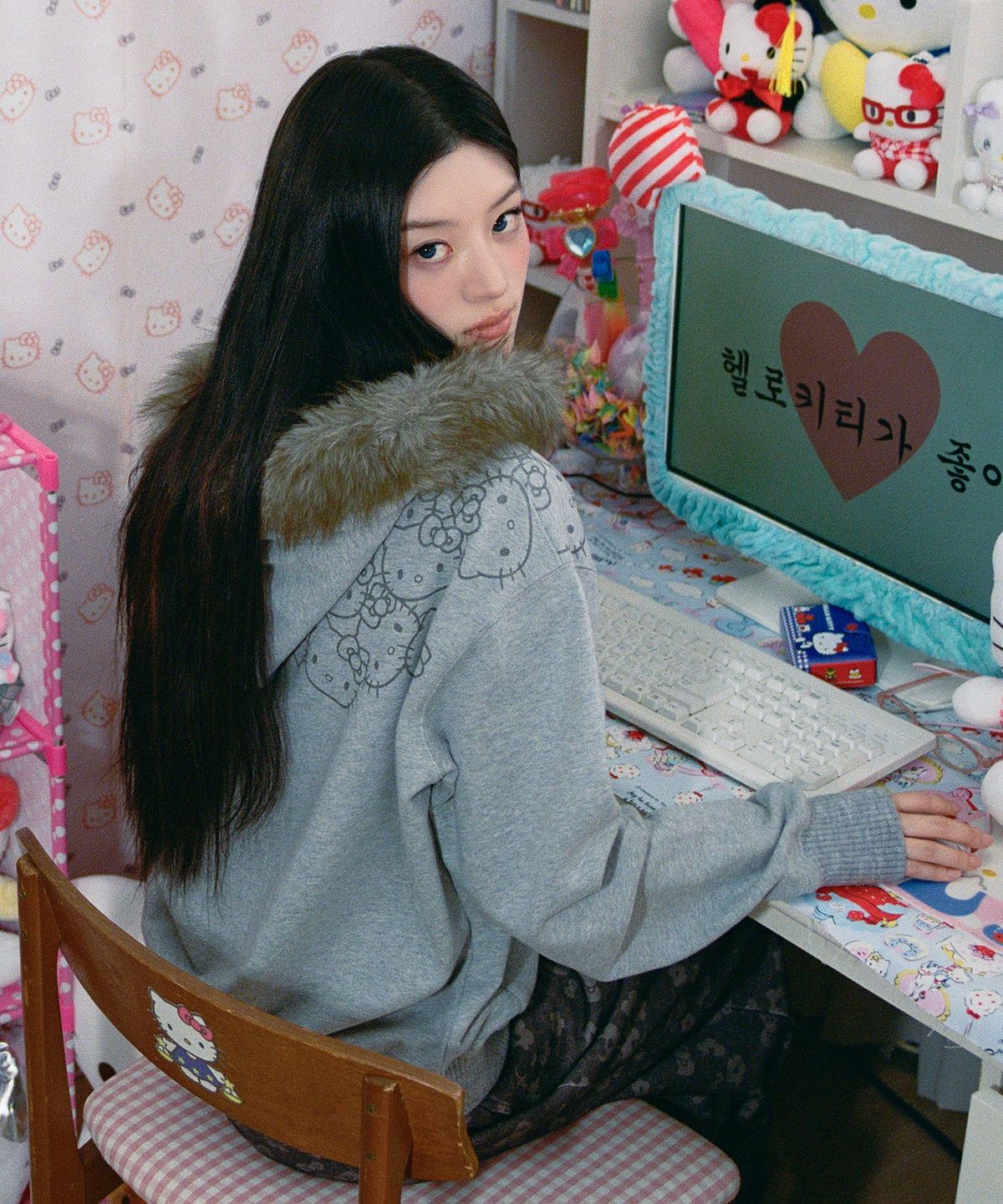 에이이에이이(AEAE) HELLO KITTY FUR ZIP UP HOODIE [MELANGE GREY]