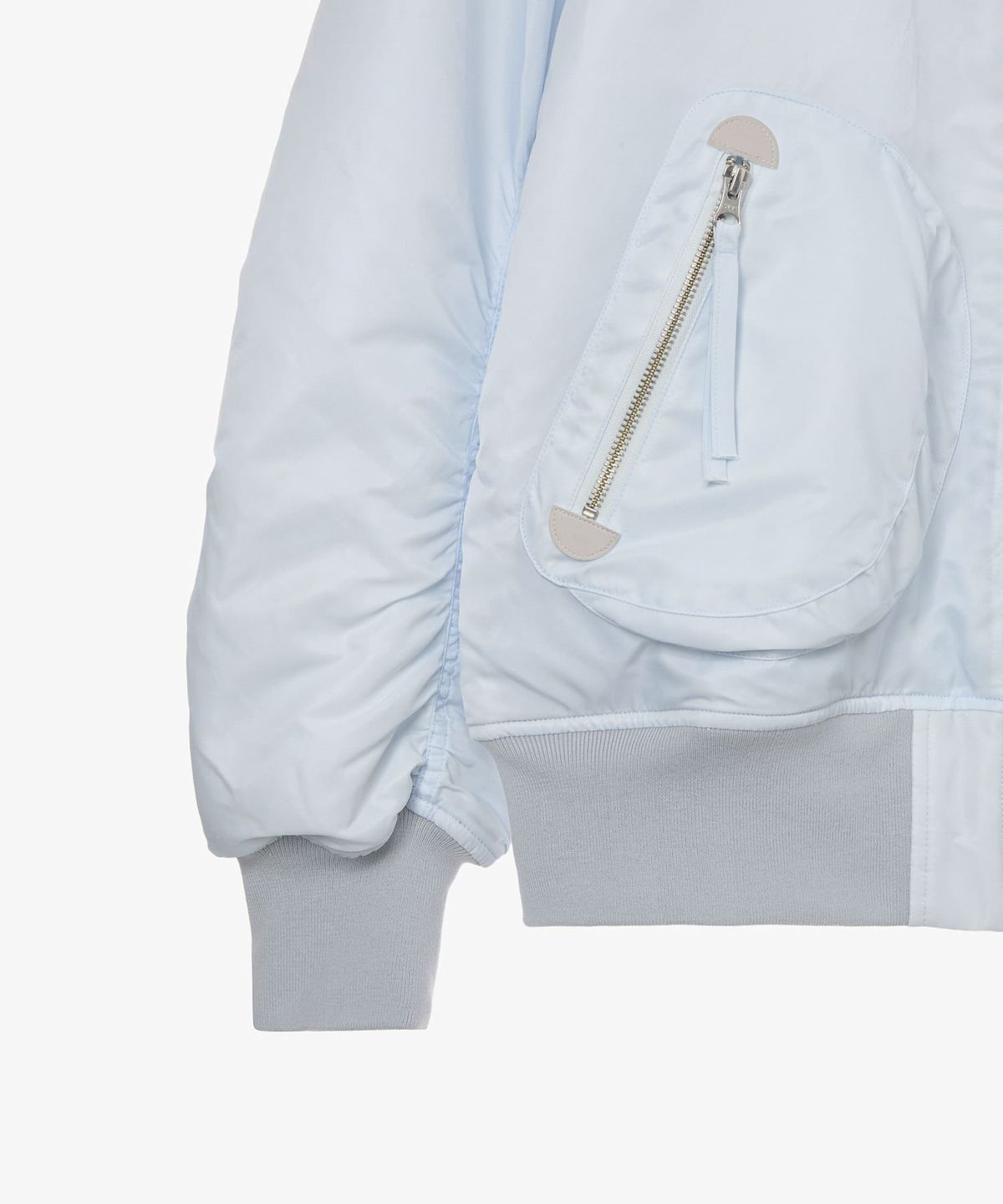 에이이에이이(AEAE) HELLO KITTY BOMBER JACKET [ICE]