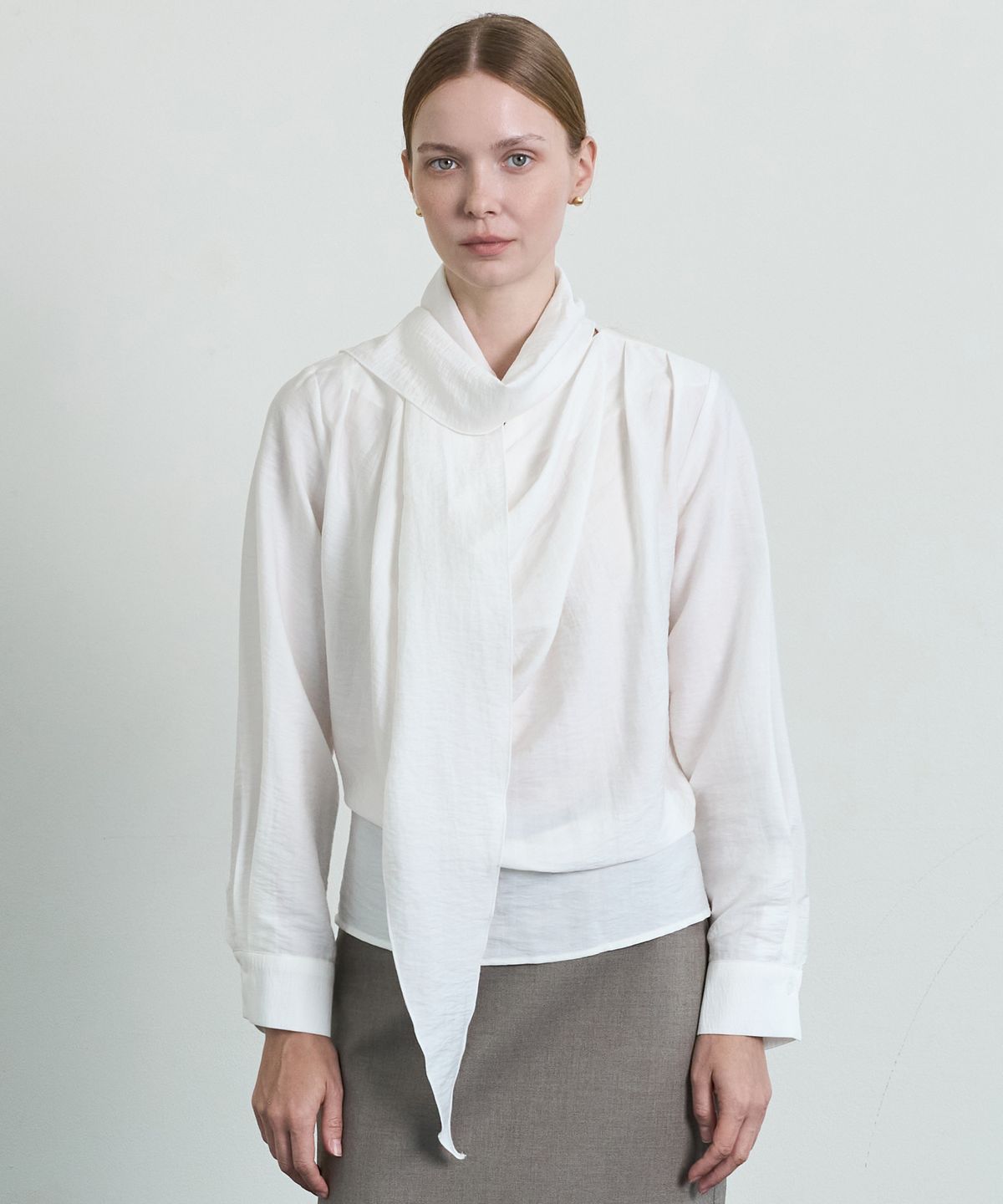 누토프(NUTOFFE) Drape Tie Blouse_Ivory