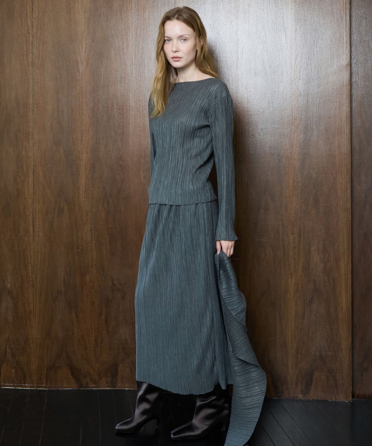 누토프(NUTOFFE) Pleated layer Set_Charcoal