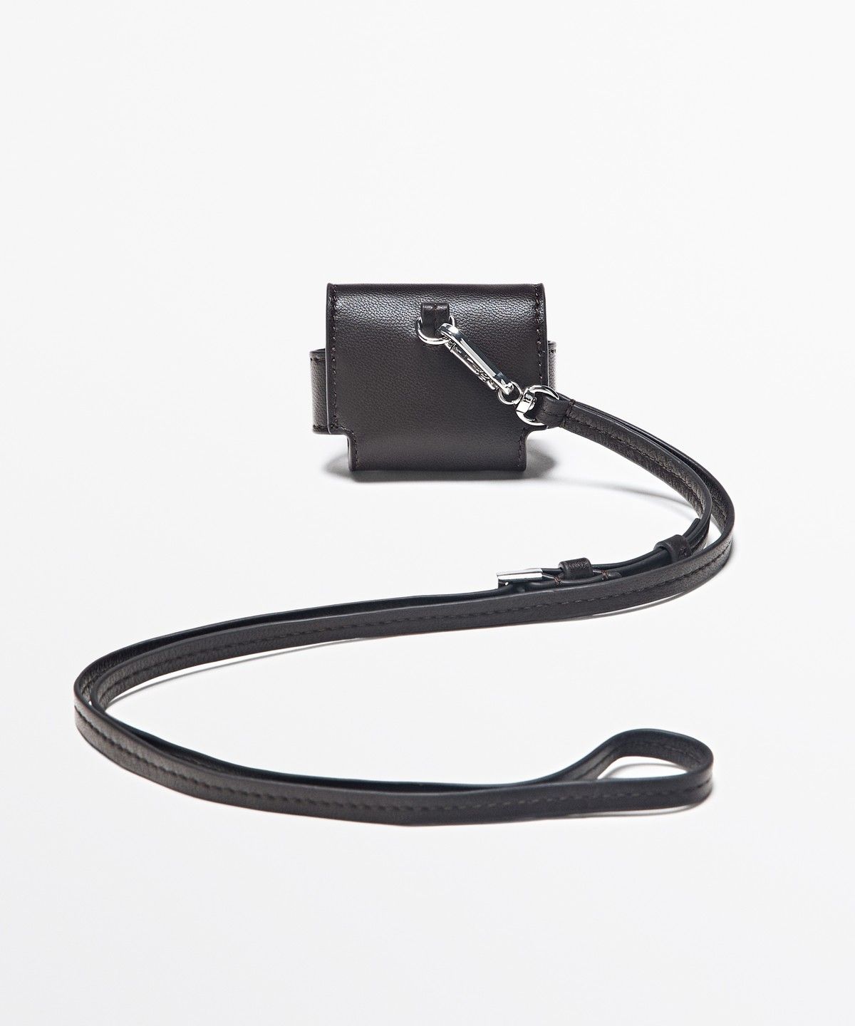마시모두띠(MASSIMO DUTTI) 나파 가죽 AirPods 케이스