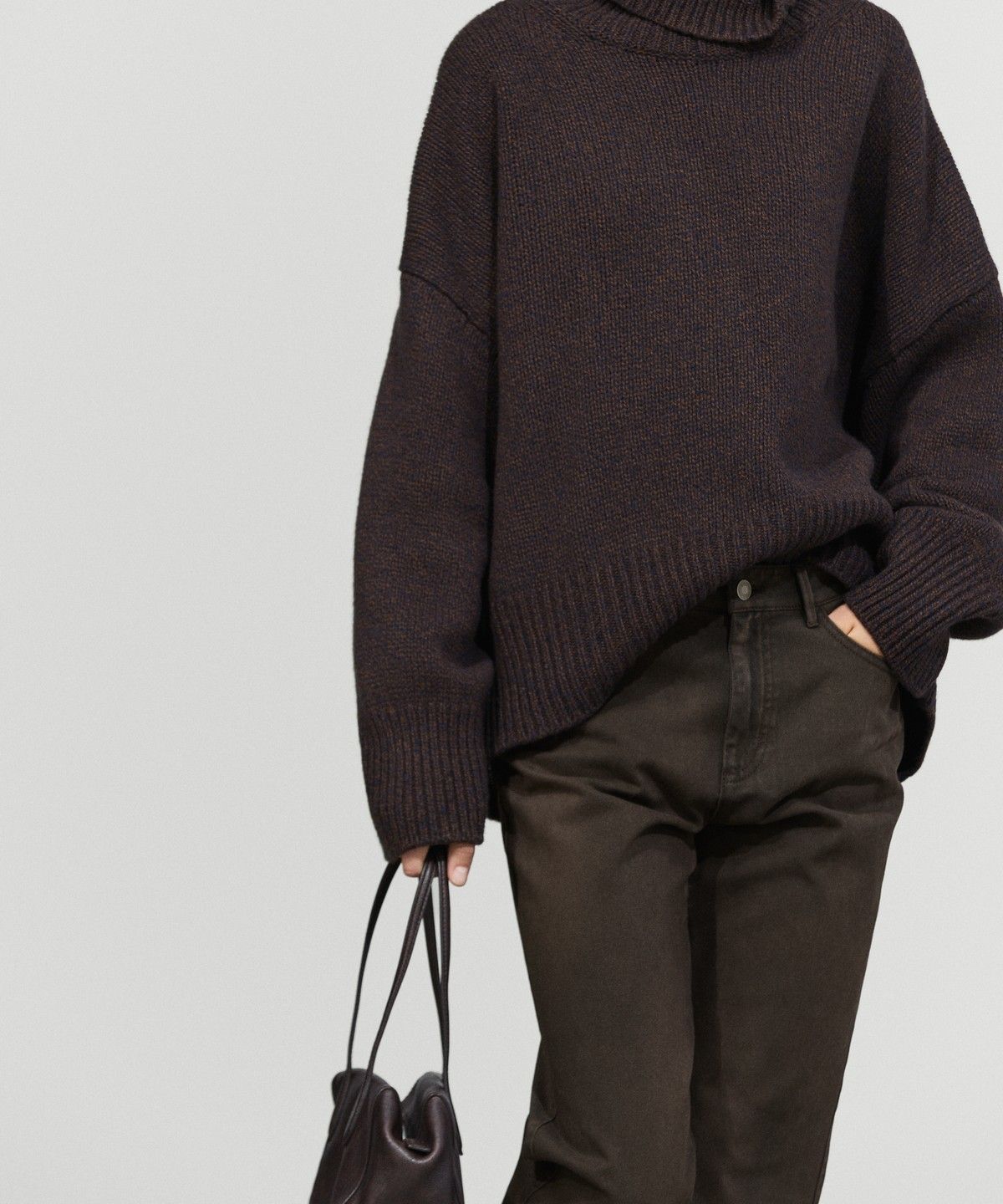마시모두띠(MASSIMO DUTTI) 킥 플레어 핏 팬츠