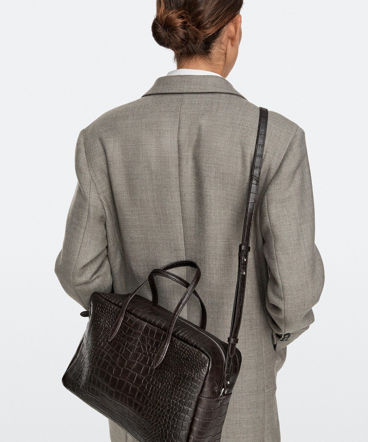 마시모두띠(MASSIMO DUTTI) 텍스처 가죽 더플 백