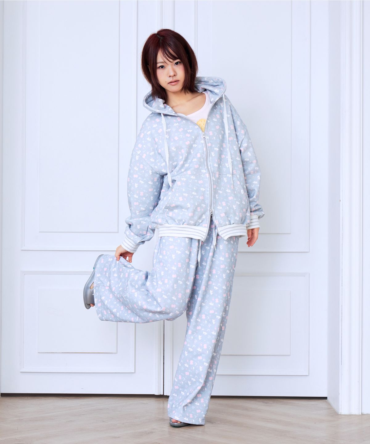 혼쿄(HONKYO) Winter Nap Mouse Hoodie