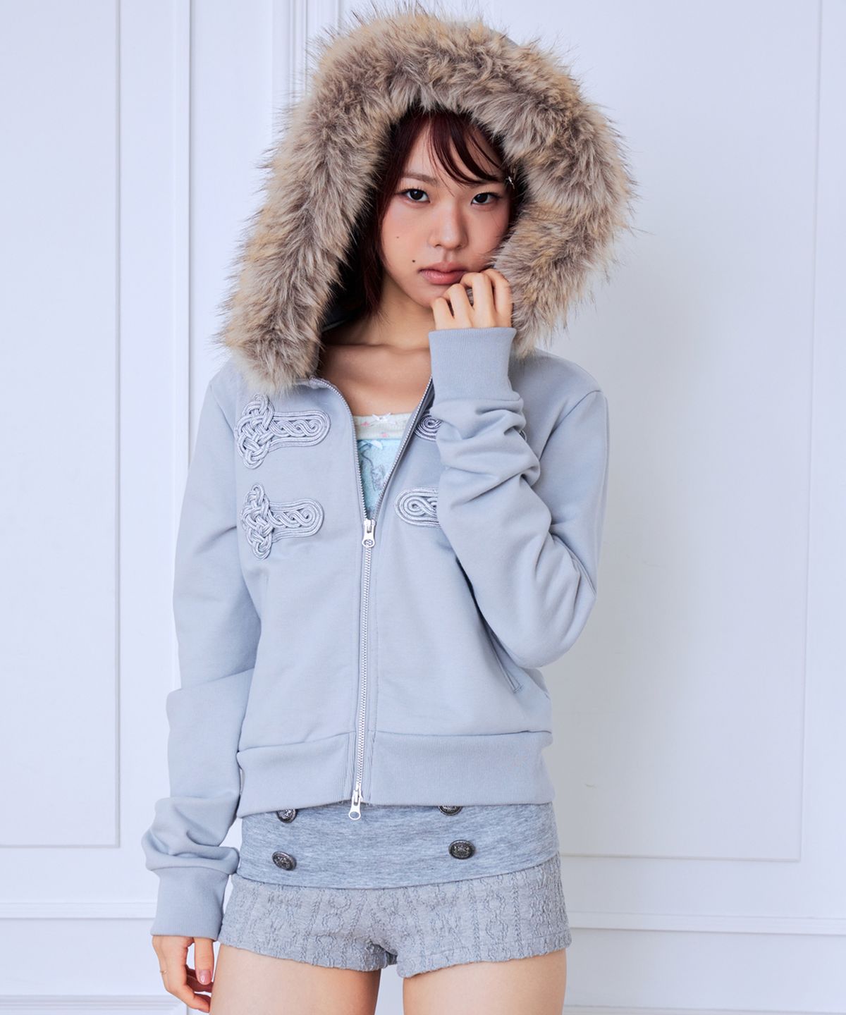 혼쿄(HONKYO) Napoleon Detachable Fur Hoodie
