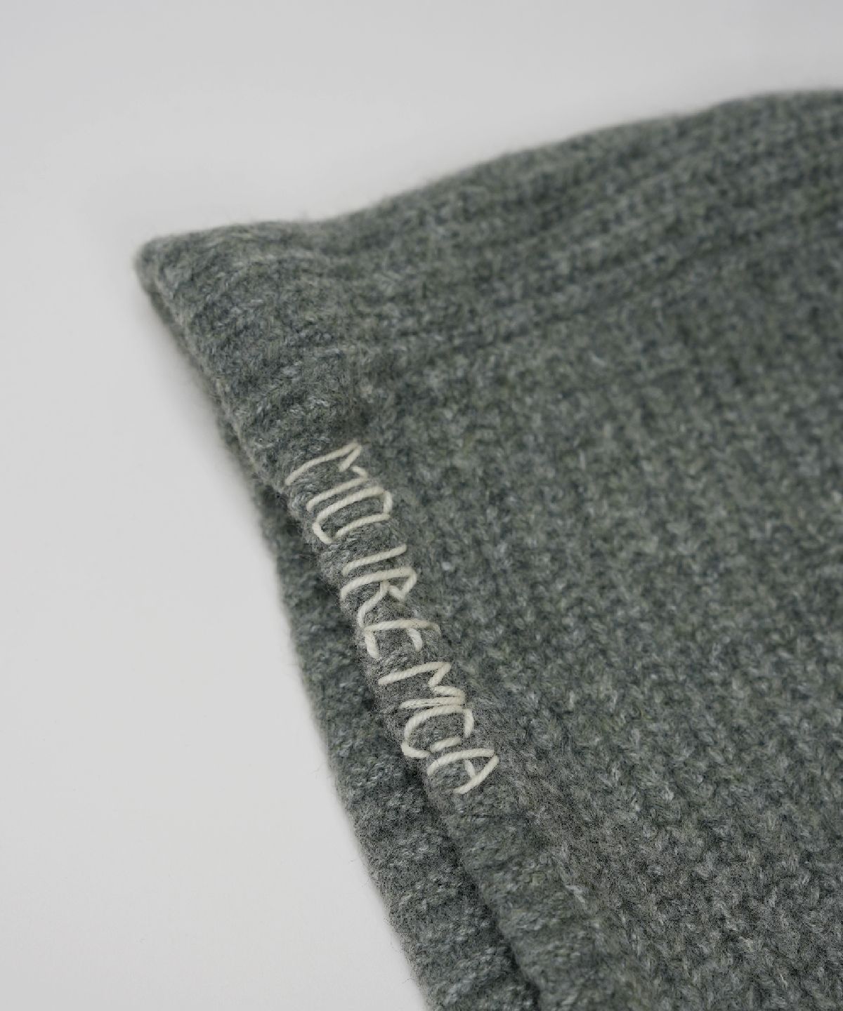 무아르모아(MOIREMOA) Stitch Hoodie Muffler - Gray