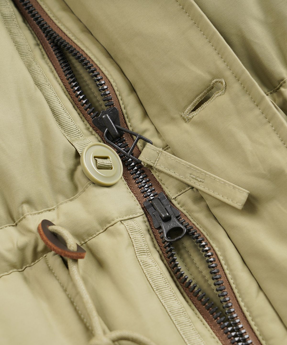 프리즘웍스(FRIZMWORKS) KARAKORAM DOWN PARKA 005 _ KHAKI BEIGE