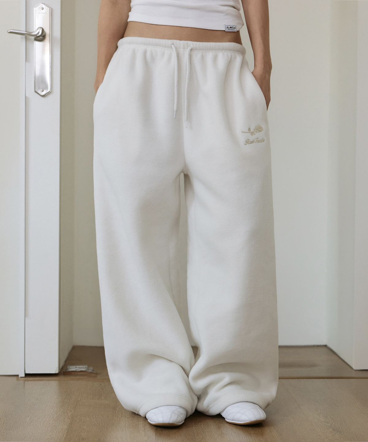 로제프란츠(ROSEFRANTZ) Fleece Wide-Leg Sweatpants [Ivory]