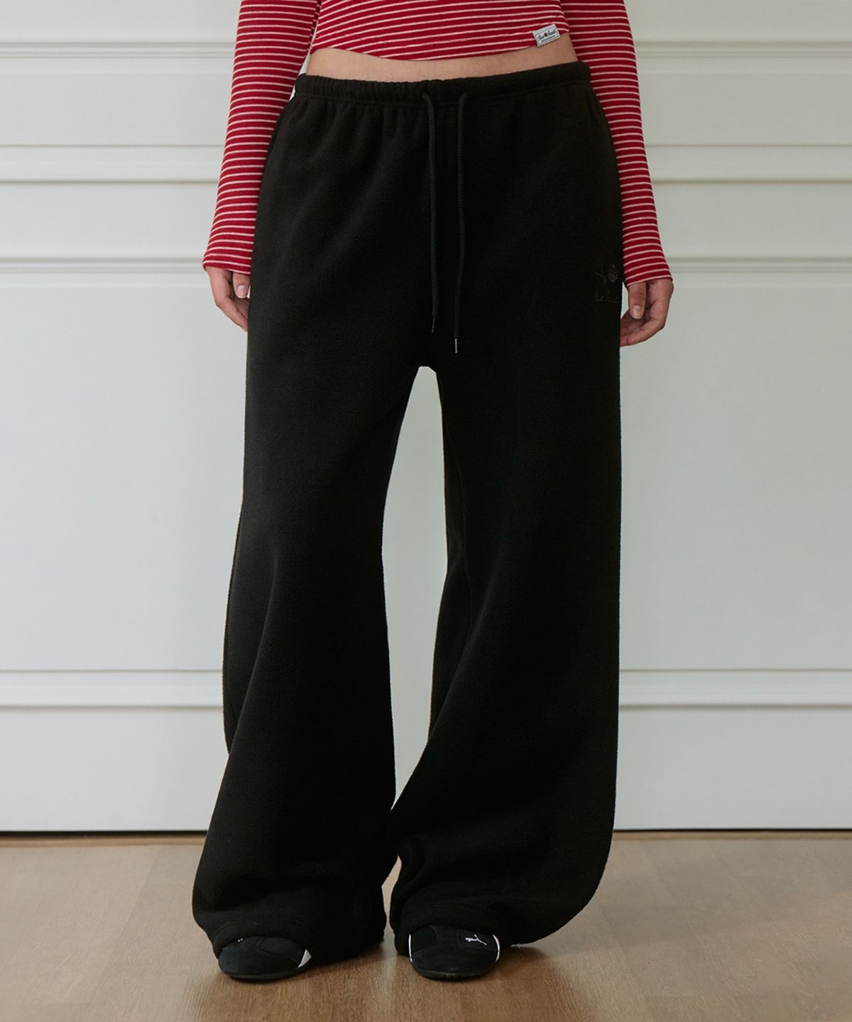 로제프란츠(ROSEFRANTZ) Fleece Wide-Leg Sweatpants [Black]