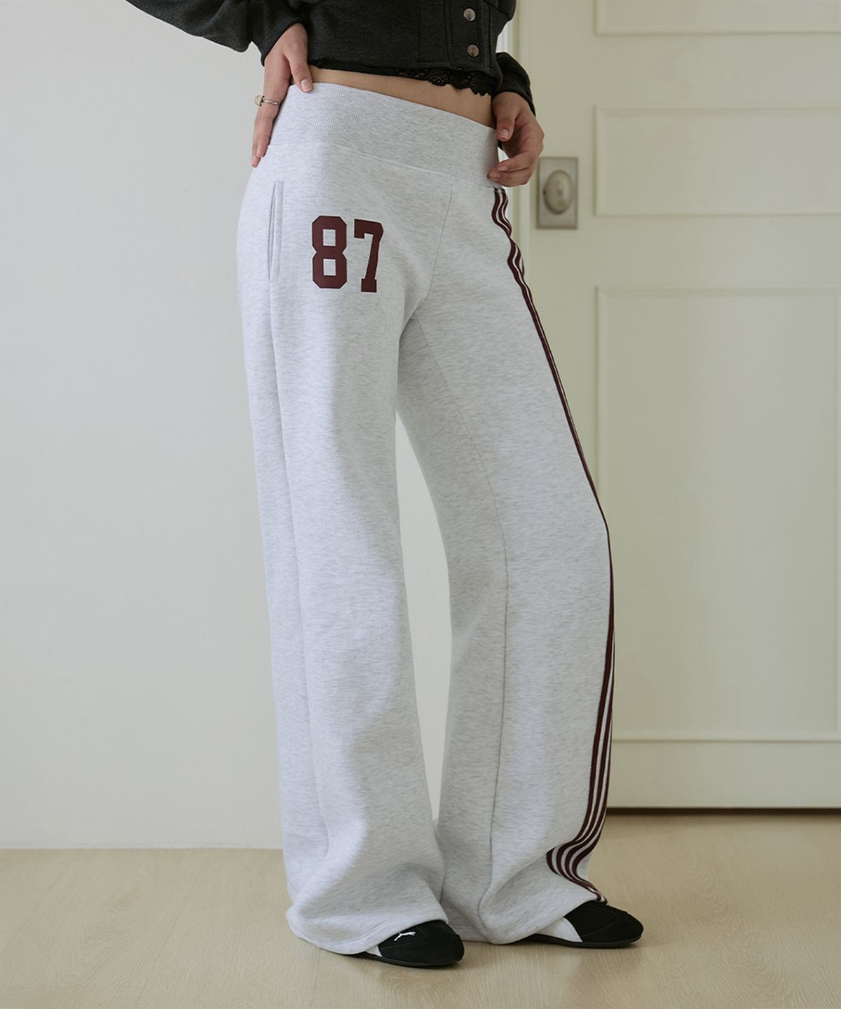 로제프란츠(ROSEFRANTZ) Side-Stripe Flare Track Pants [White Melange]