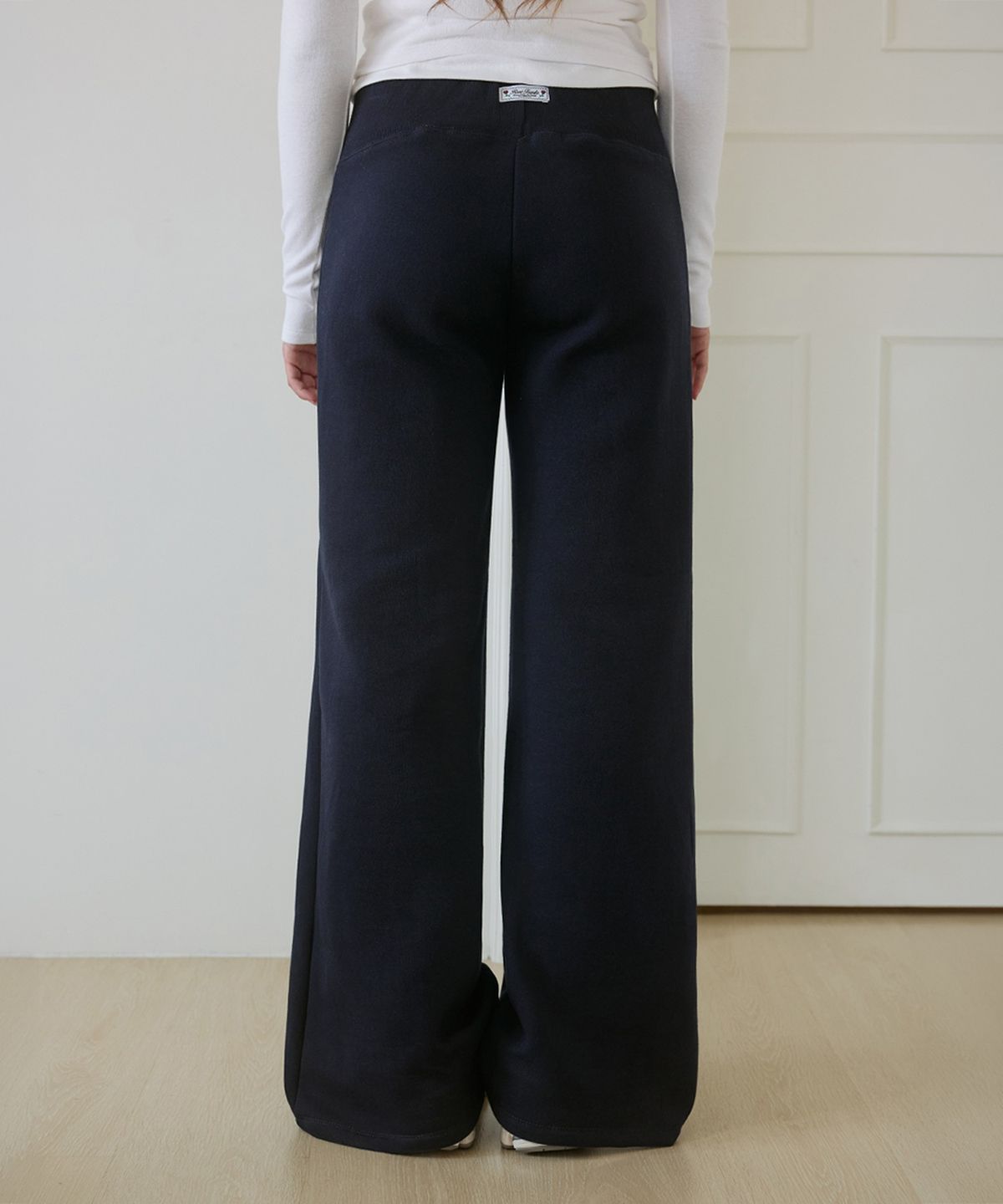 로제프란츠(ROSEFRANTZ) Side-Stripe Flare Track Pants [Navy]