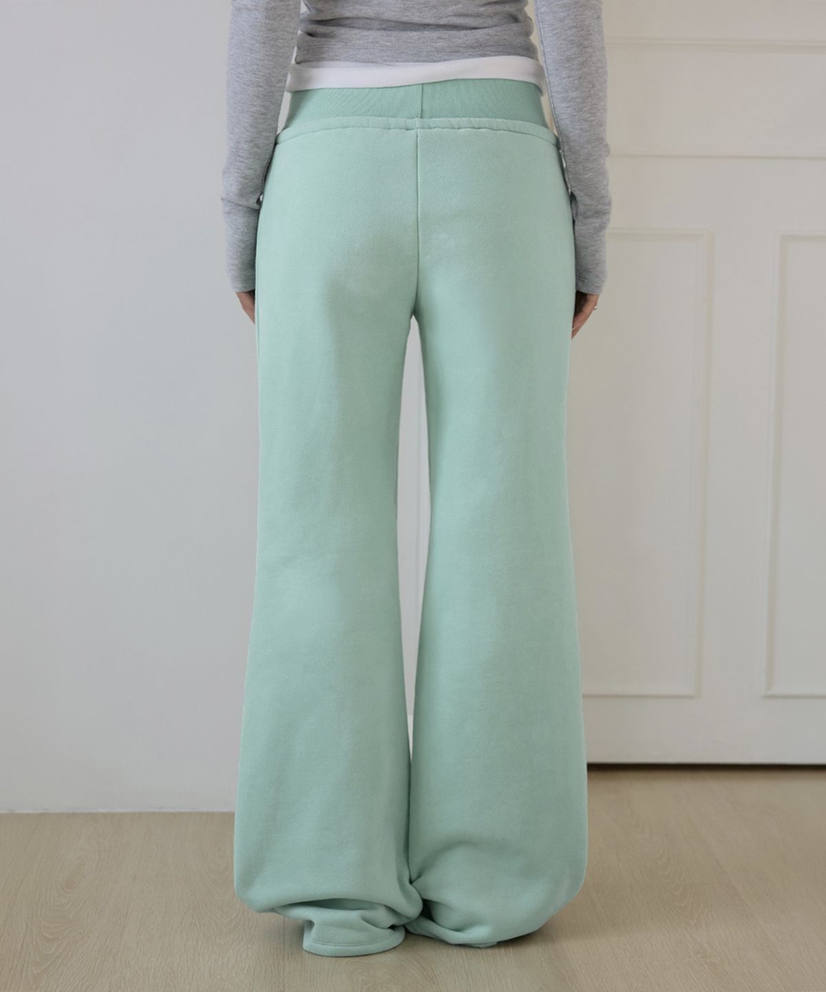 로제프란츠(ROSEFRANTZ) Wide Waistband Fleece Bootcut Pants [Mint]