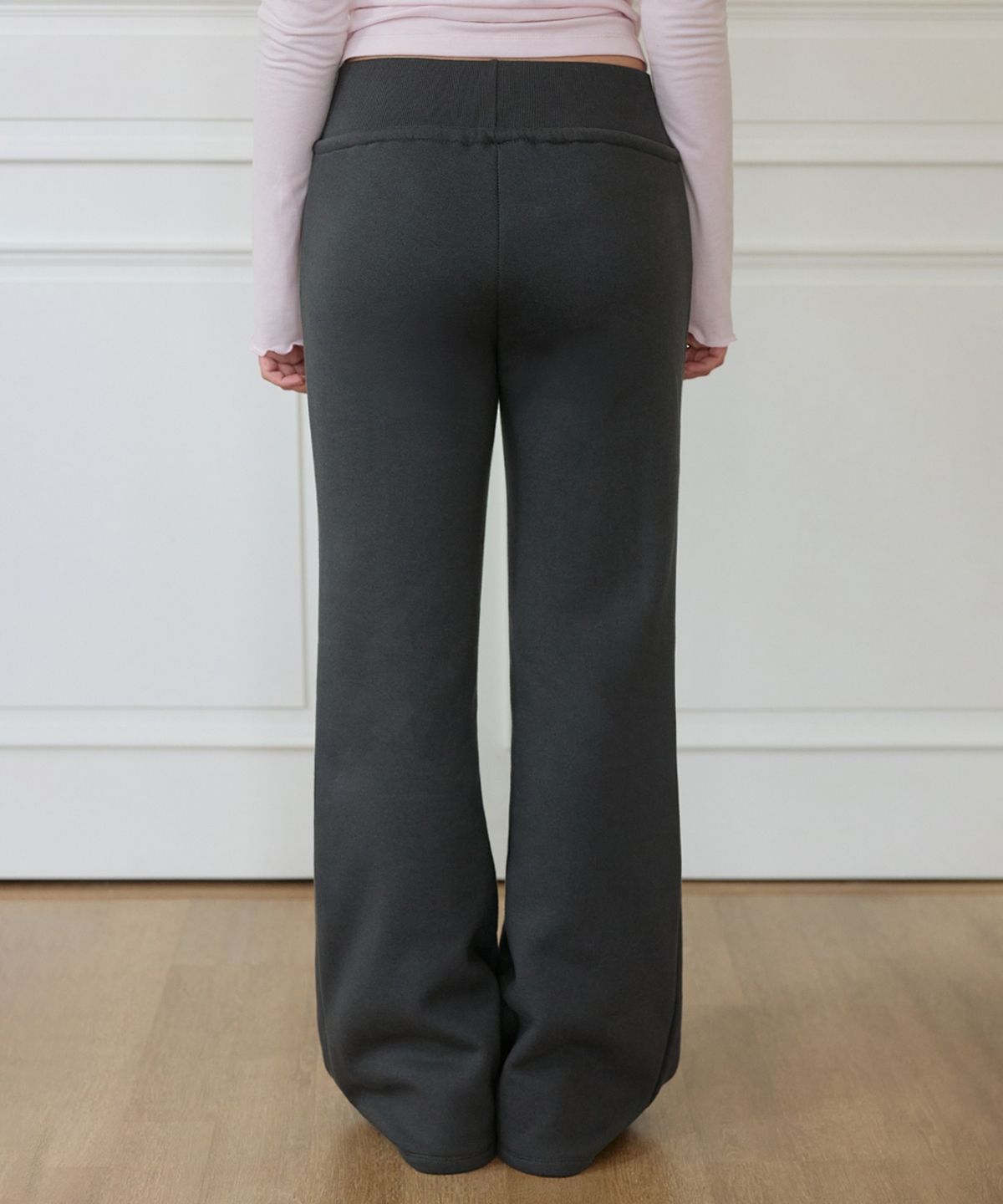 로제프란츠(ROSEFRANTZ) Wide Waistband Fleece Bootcut Pants [Charcoal]