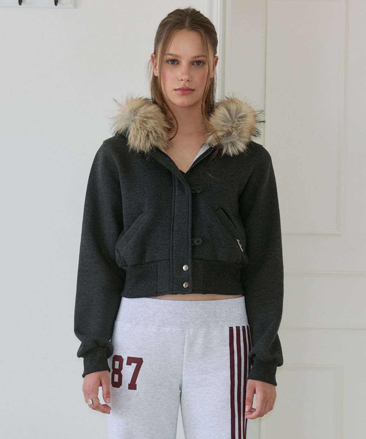 로제프란츠(ROSEFRANTZ) Fur-Trim Slim Hood Zip-Up [Charcoal]